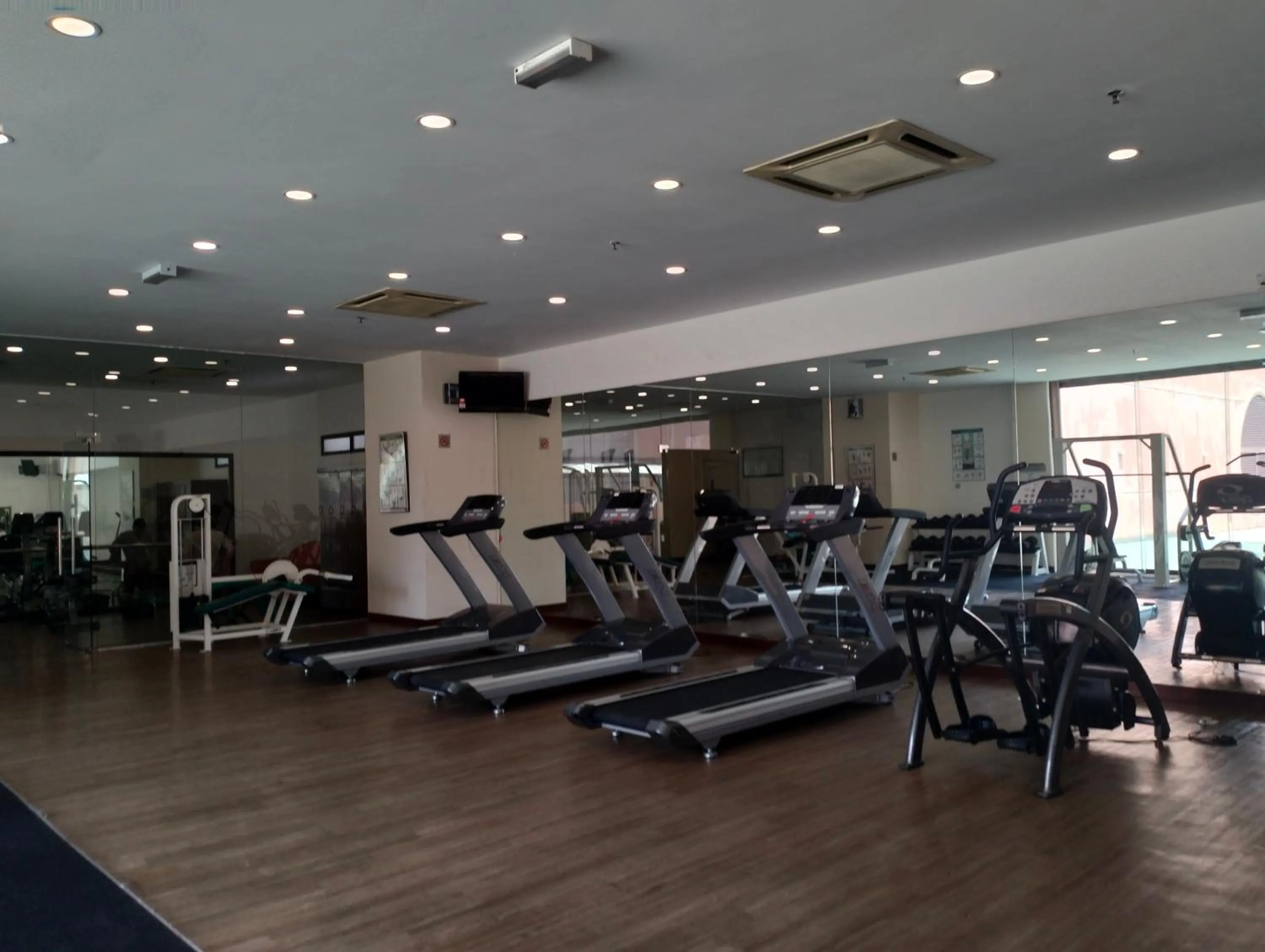 Fitness centre/facilities in Times Square Kuala Lumpur By Service Suite