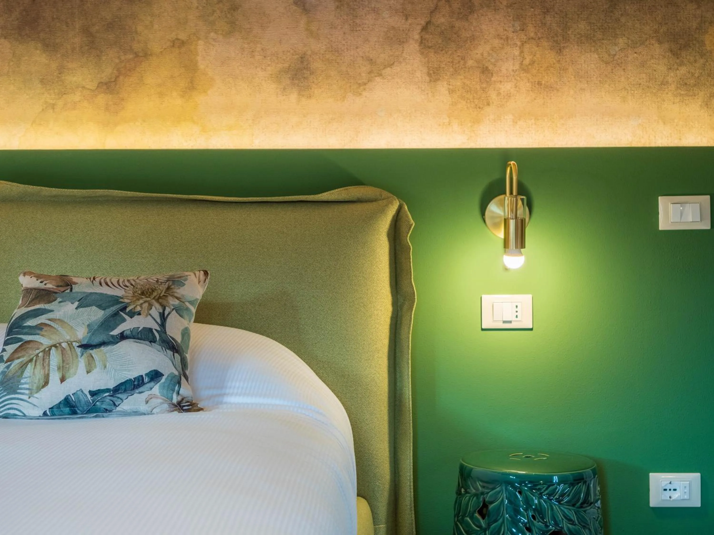 Bed in Blossoms of Siena, Adults Only