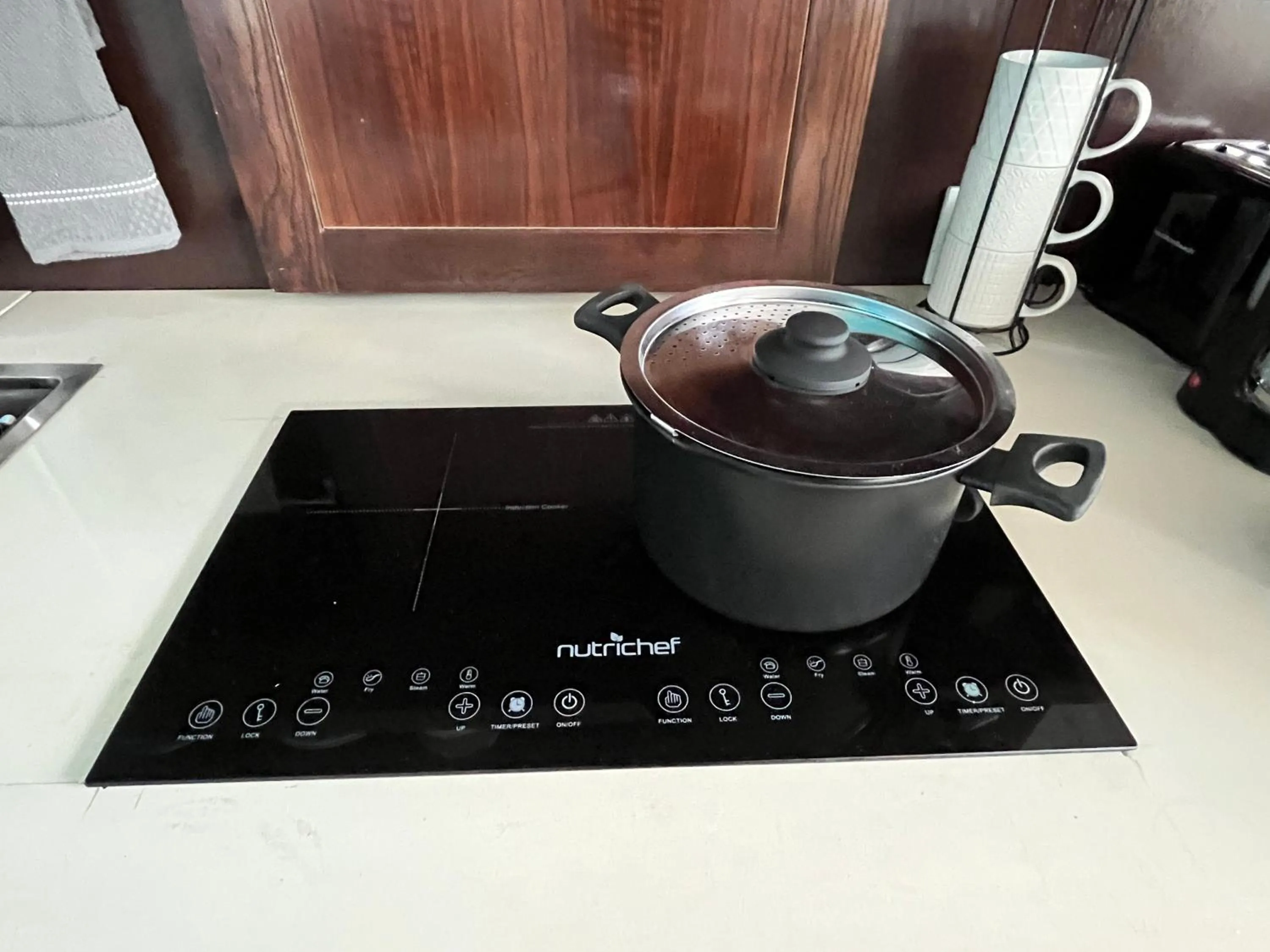 Old Crow Hotel and Suites