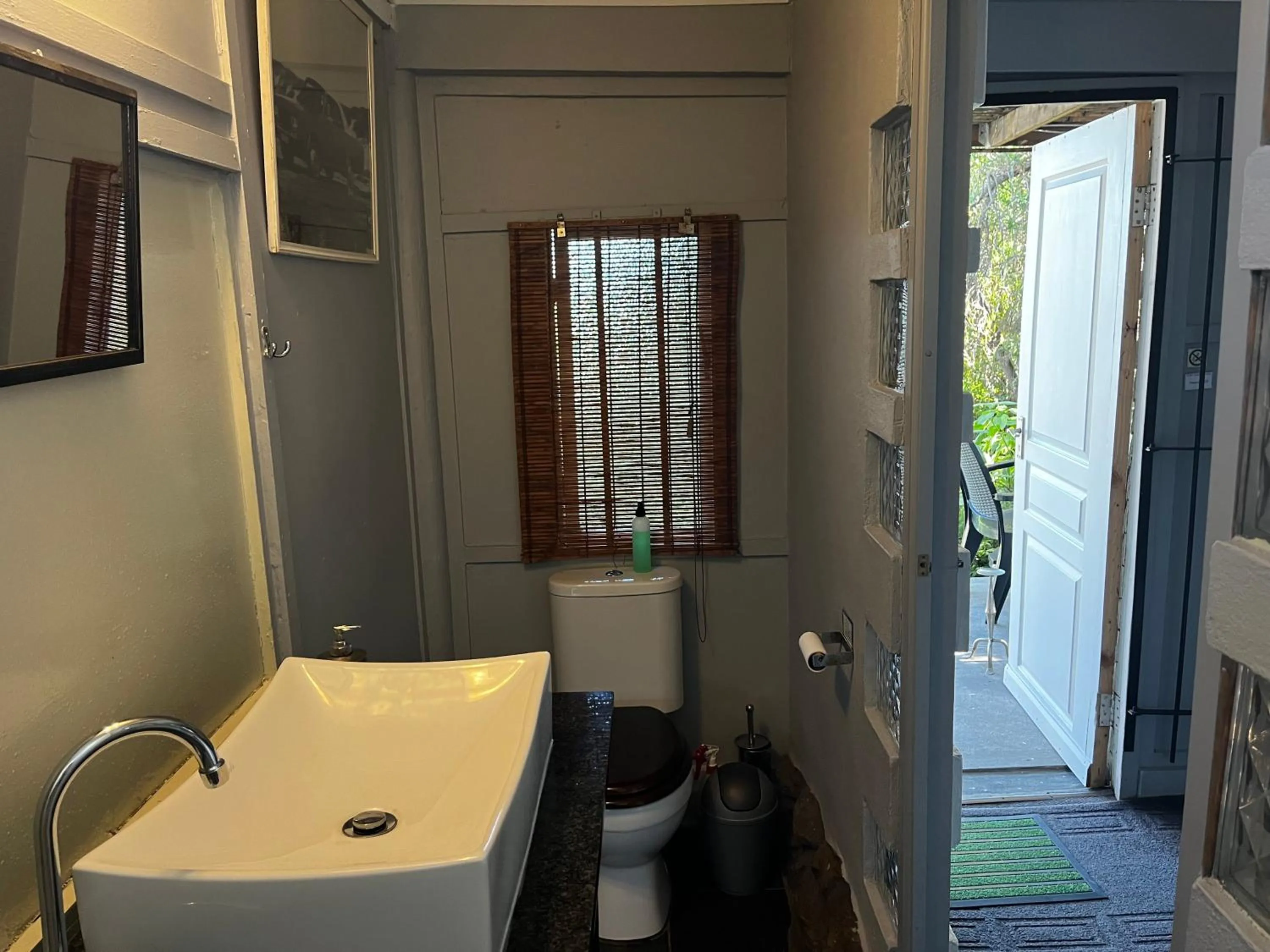 Bathroom in Karoo Soul