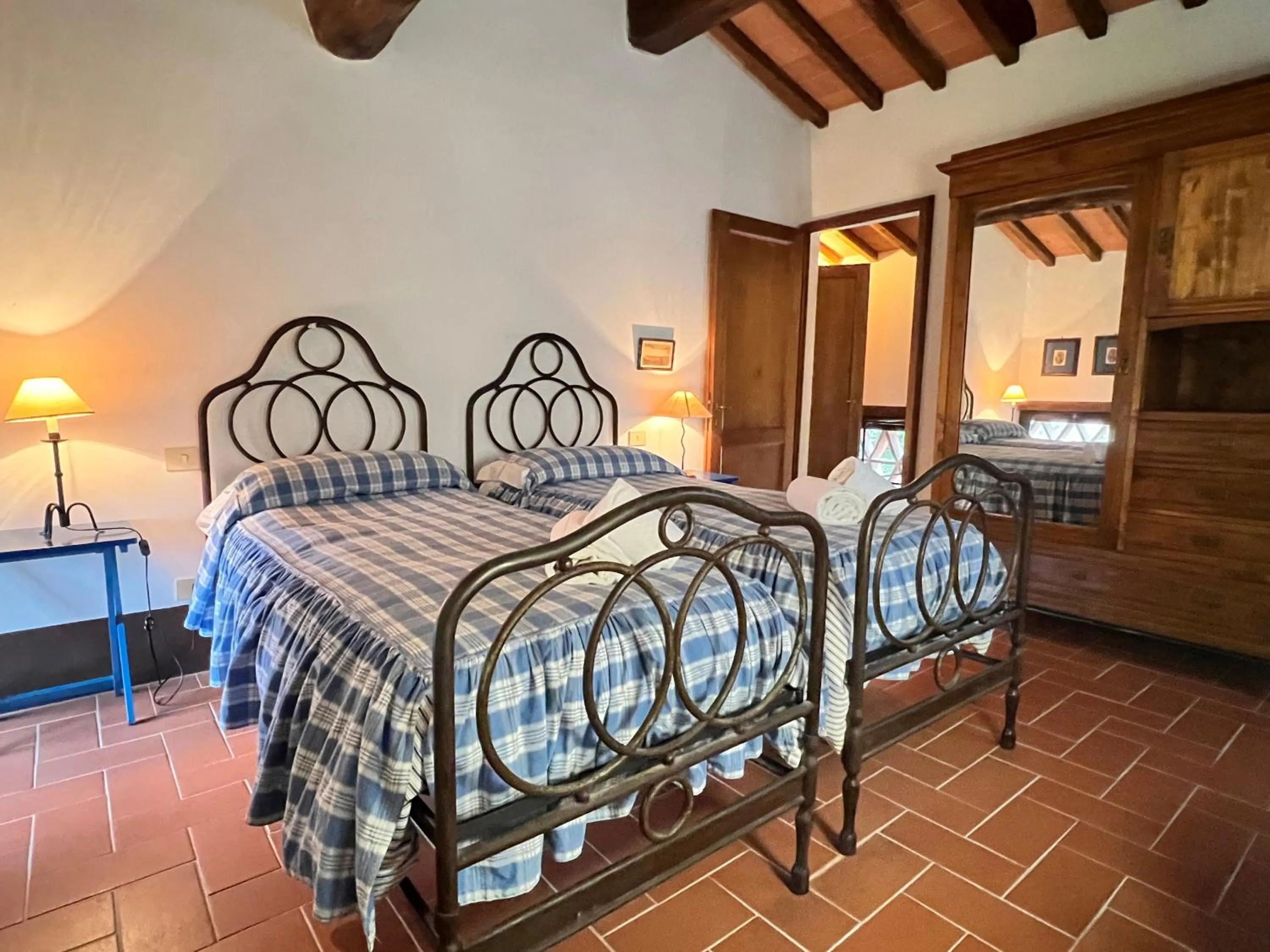 Bed in Fattoria Lornano Winery