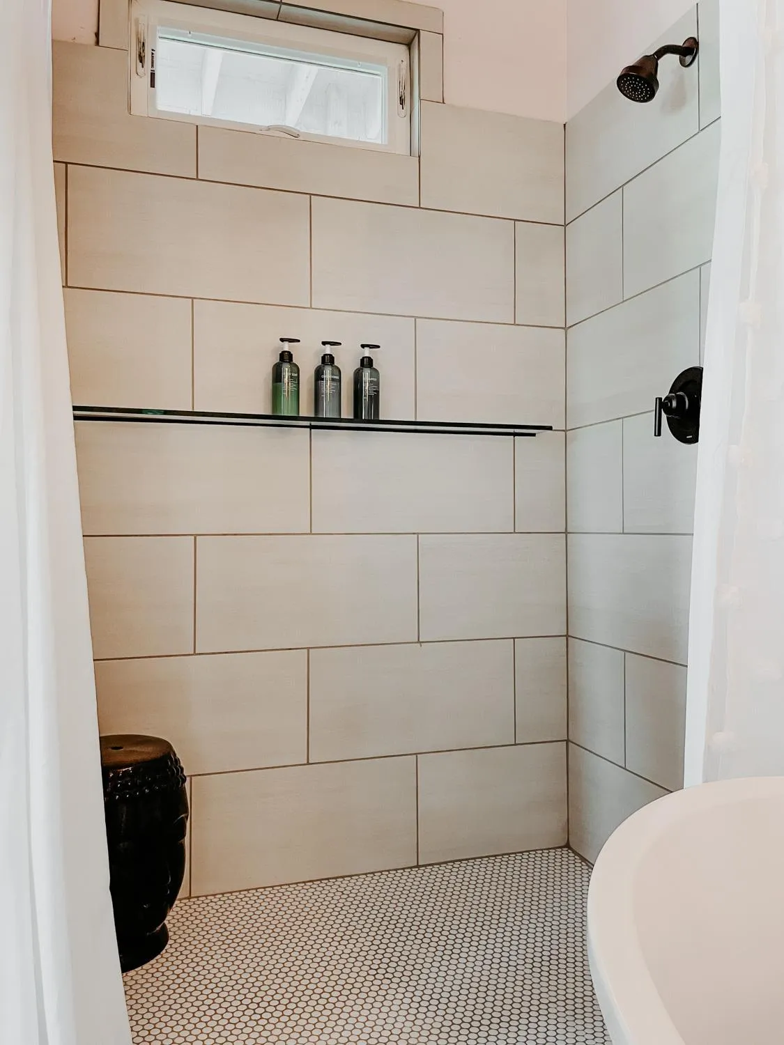 Shower in Inn Santa Clara