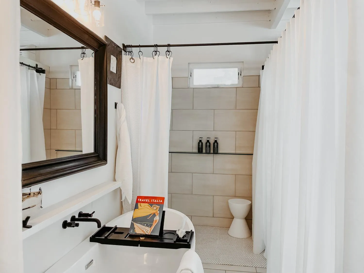 Shower in Inn Santa Clara