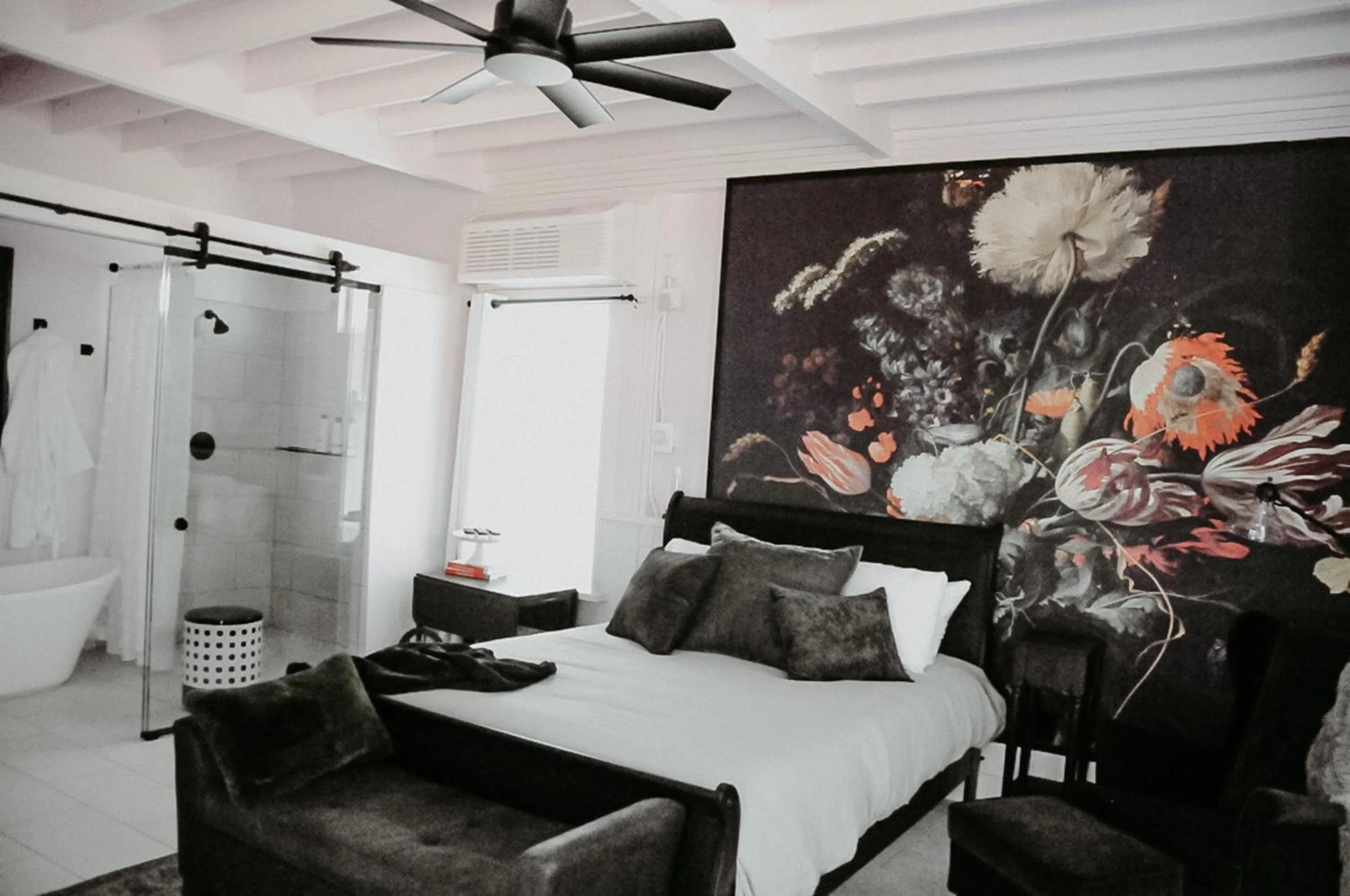 Photo of the whole room, Bed in Inn Santa Clara