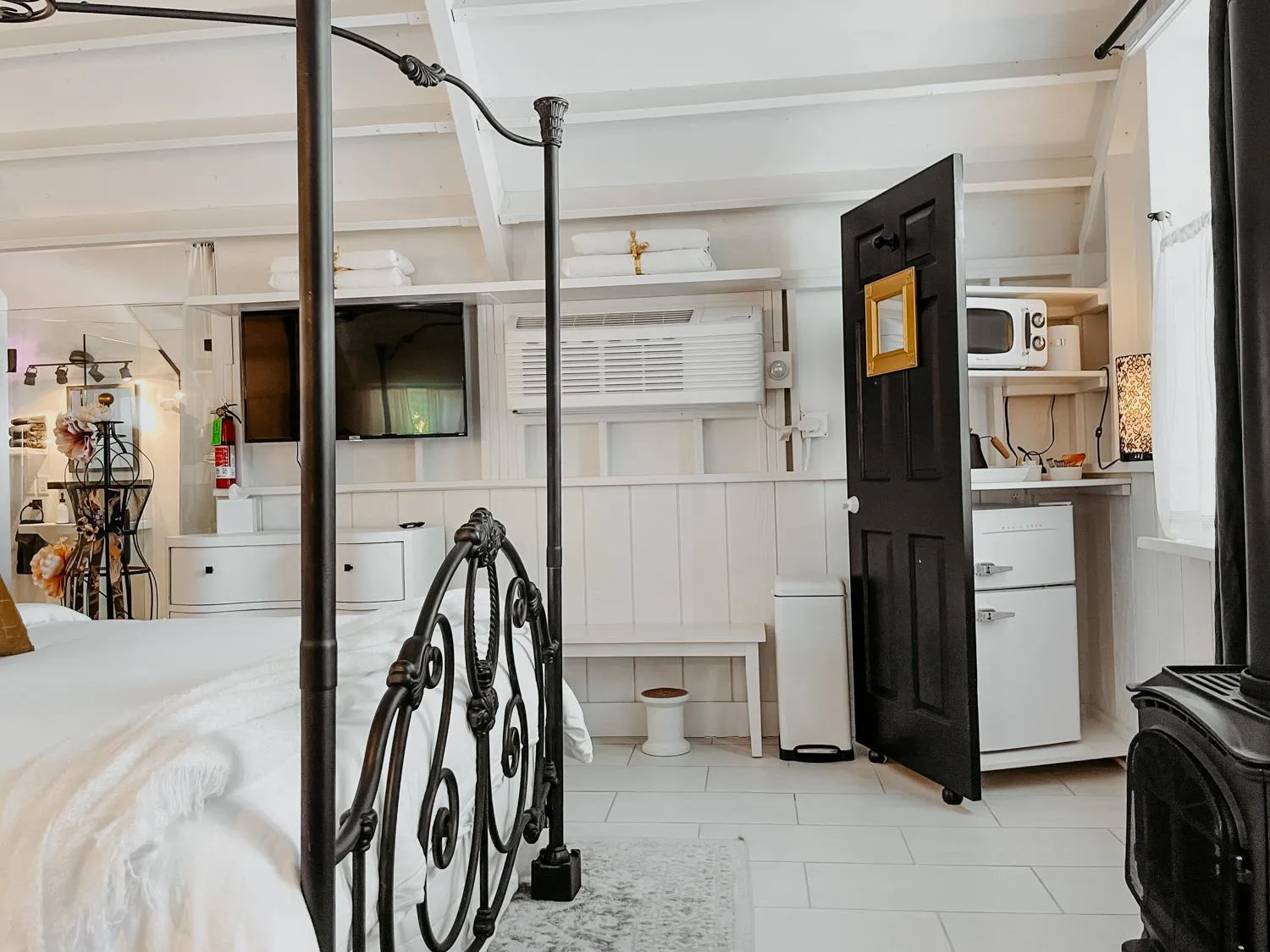 TV and multimedia in Inn Santa Clara