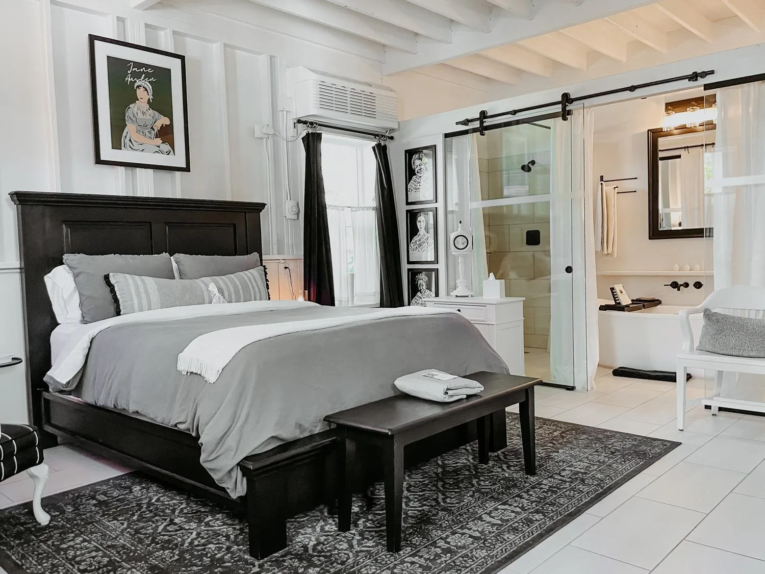 Bed in Inn Santa Clara