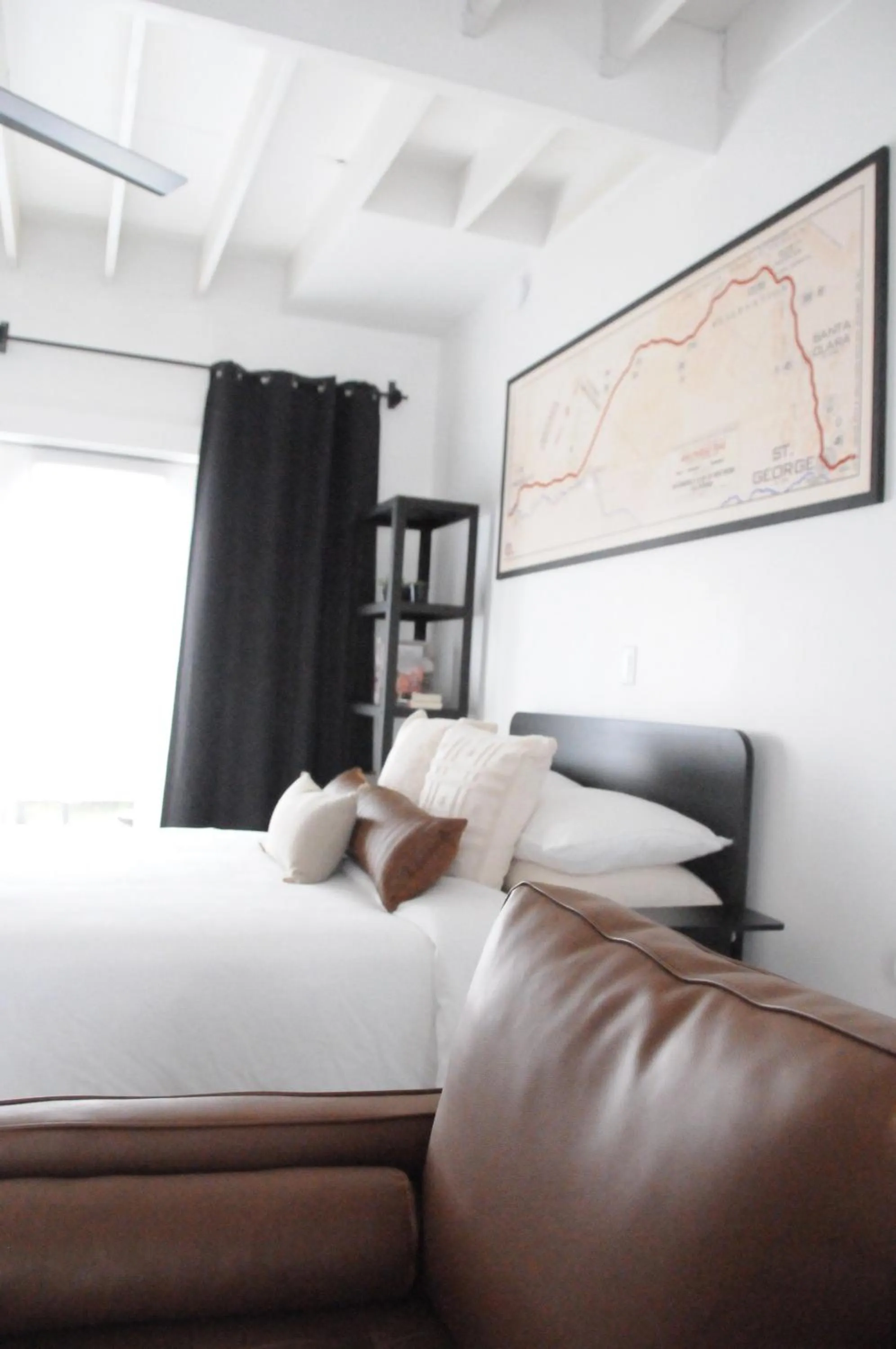 Bed in Inn Santa Clara