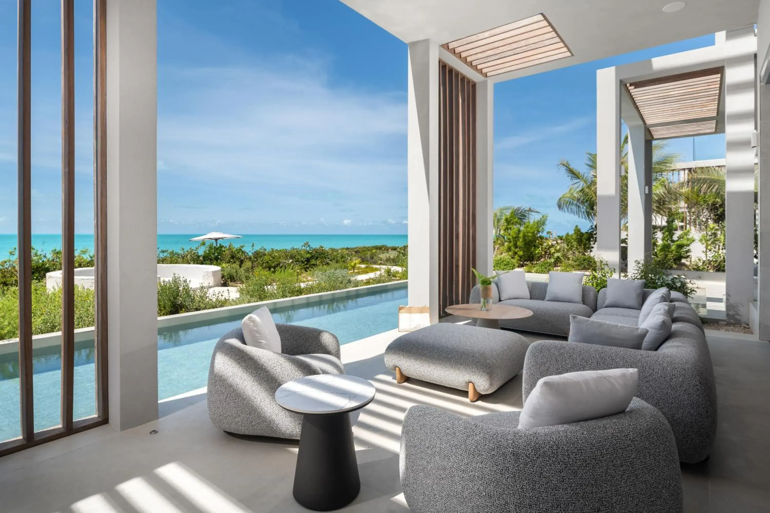 Ocean Estate Banks 7 Including 2 Guest houses in South Bank Ocean Estate Banks 7 Including 2 Guest houses in South Bank