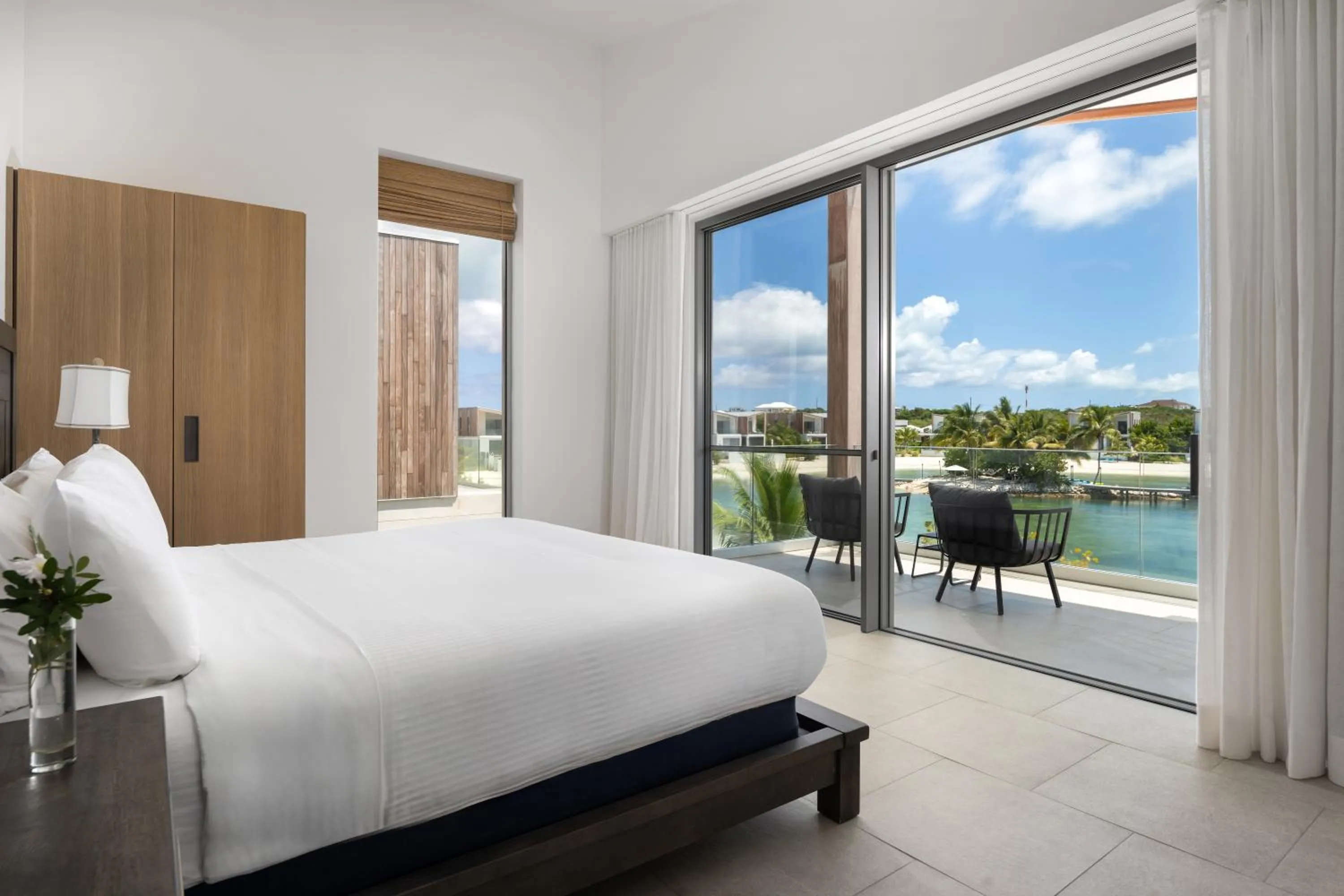 Bathroom, Bed in South Bank