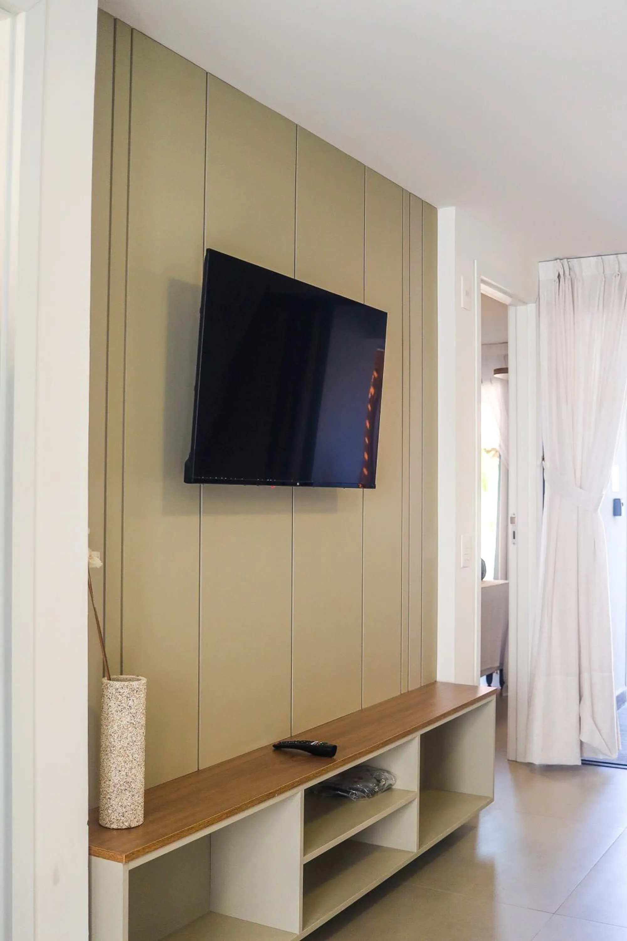 TV and multimedia in The Home São Miguel do Gostoso by Liiv