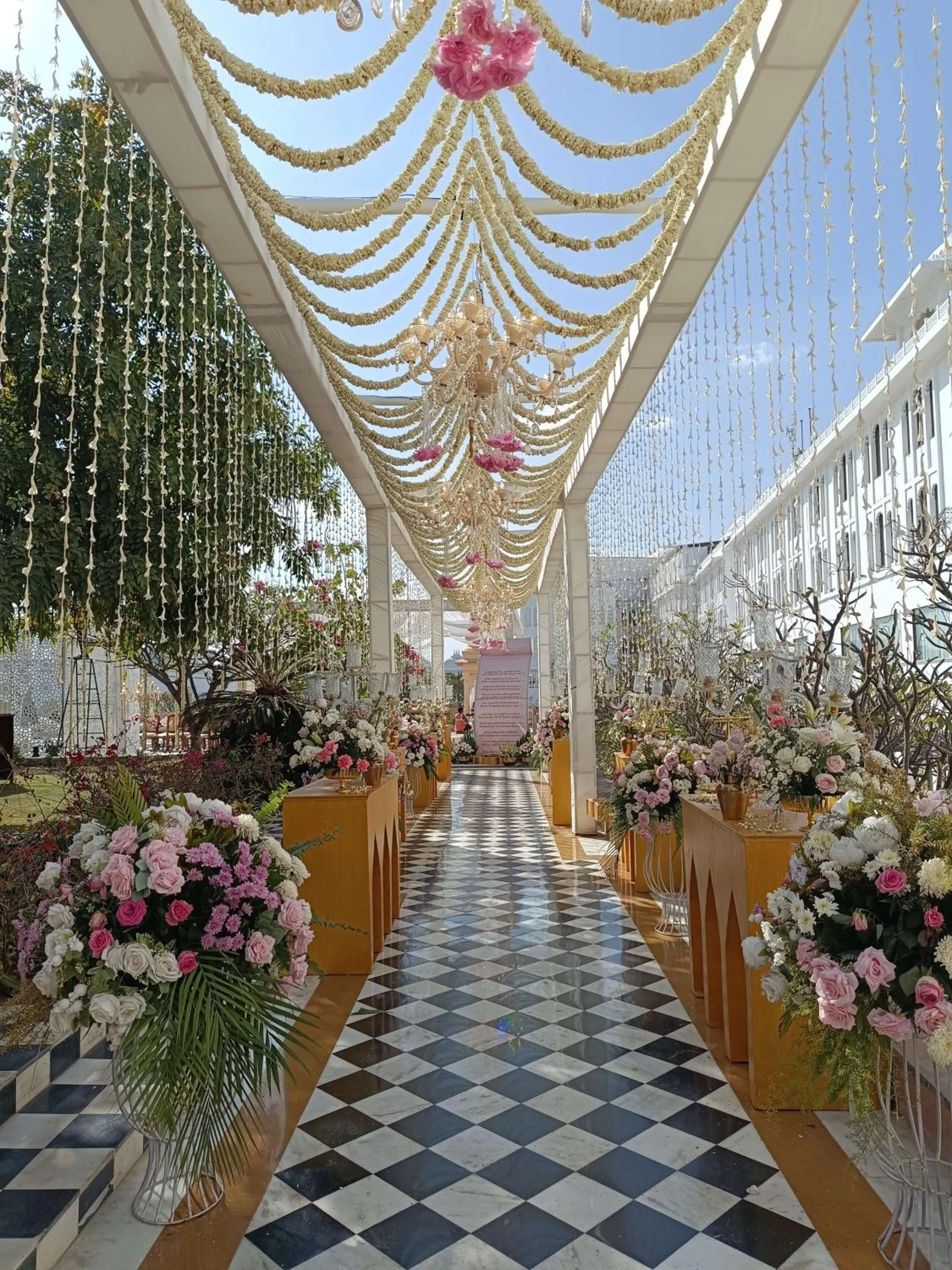 wedding in Radisson Blu Udaipur Palace Resort & Spa