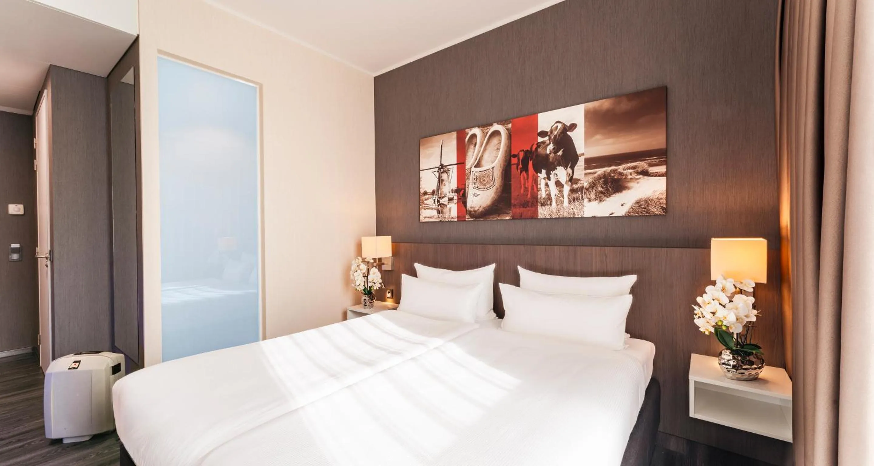 Bed in PLAZA Premium Grand Winston