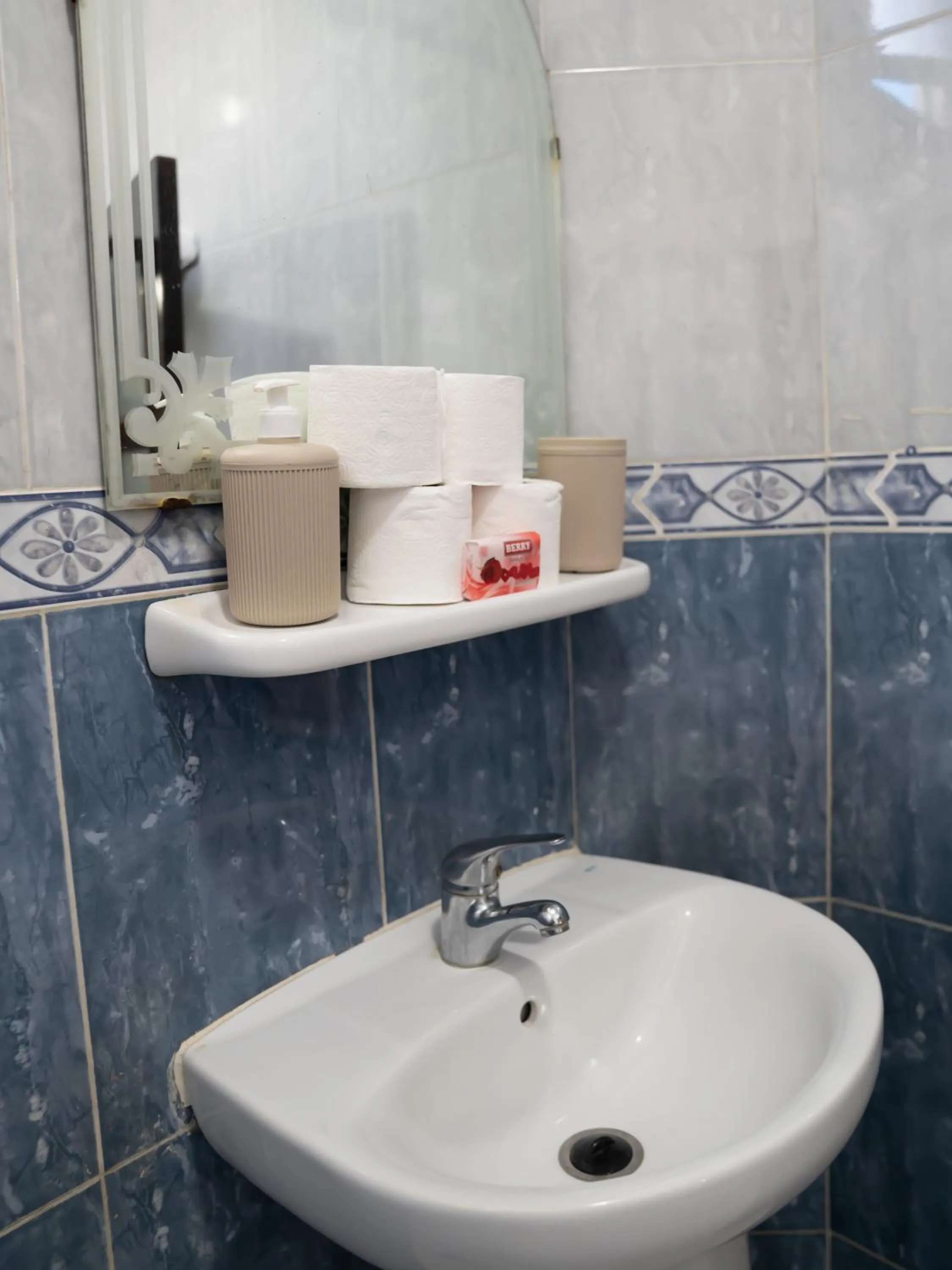 Bathroom in Dinosaur Anza Surf House