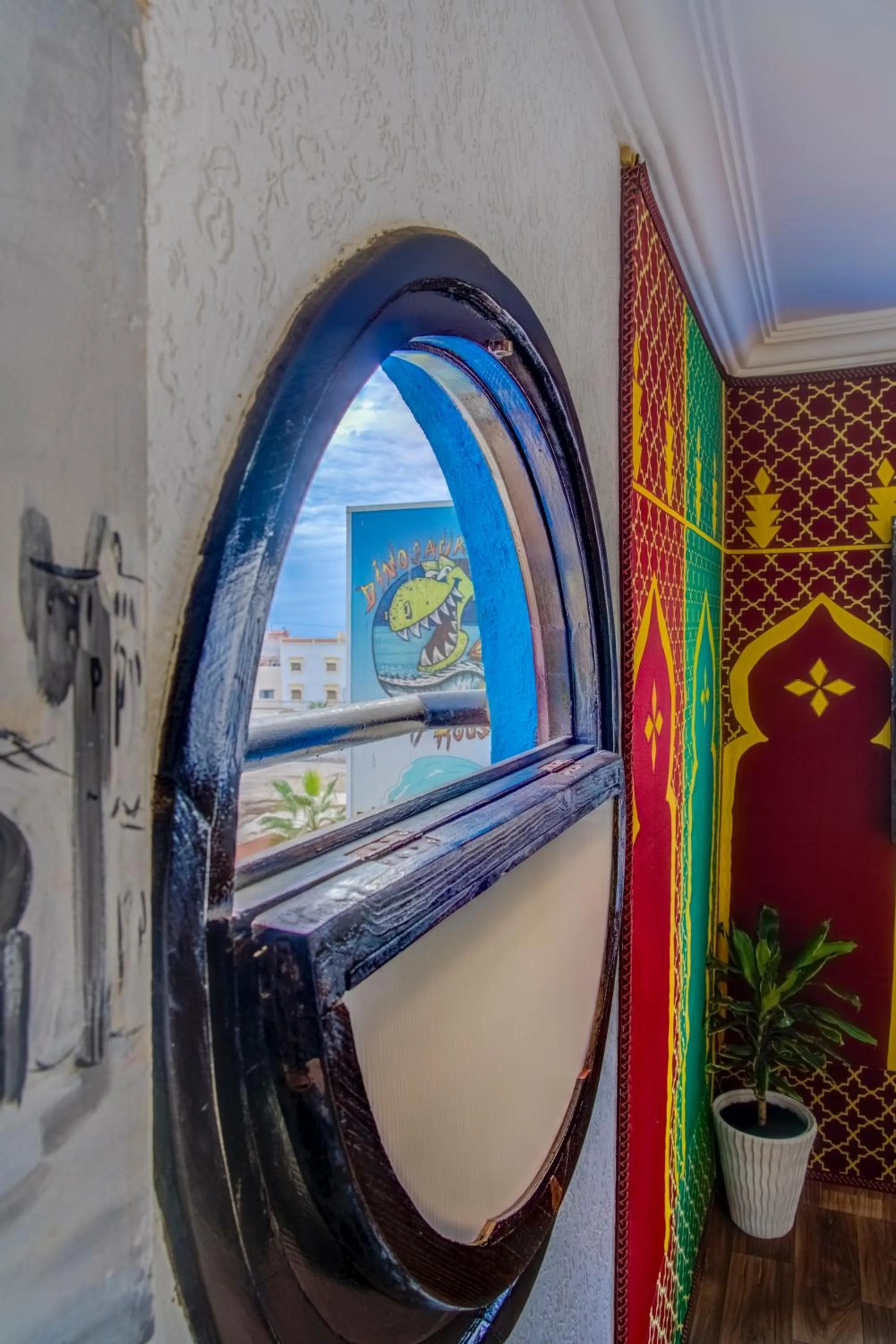 Property building in Dinosaur Anza Surf House