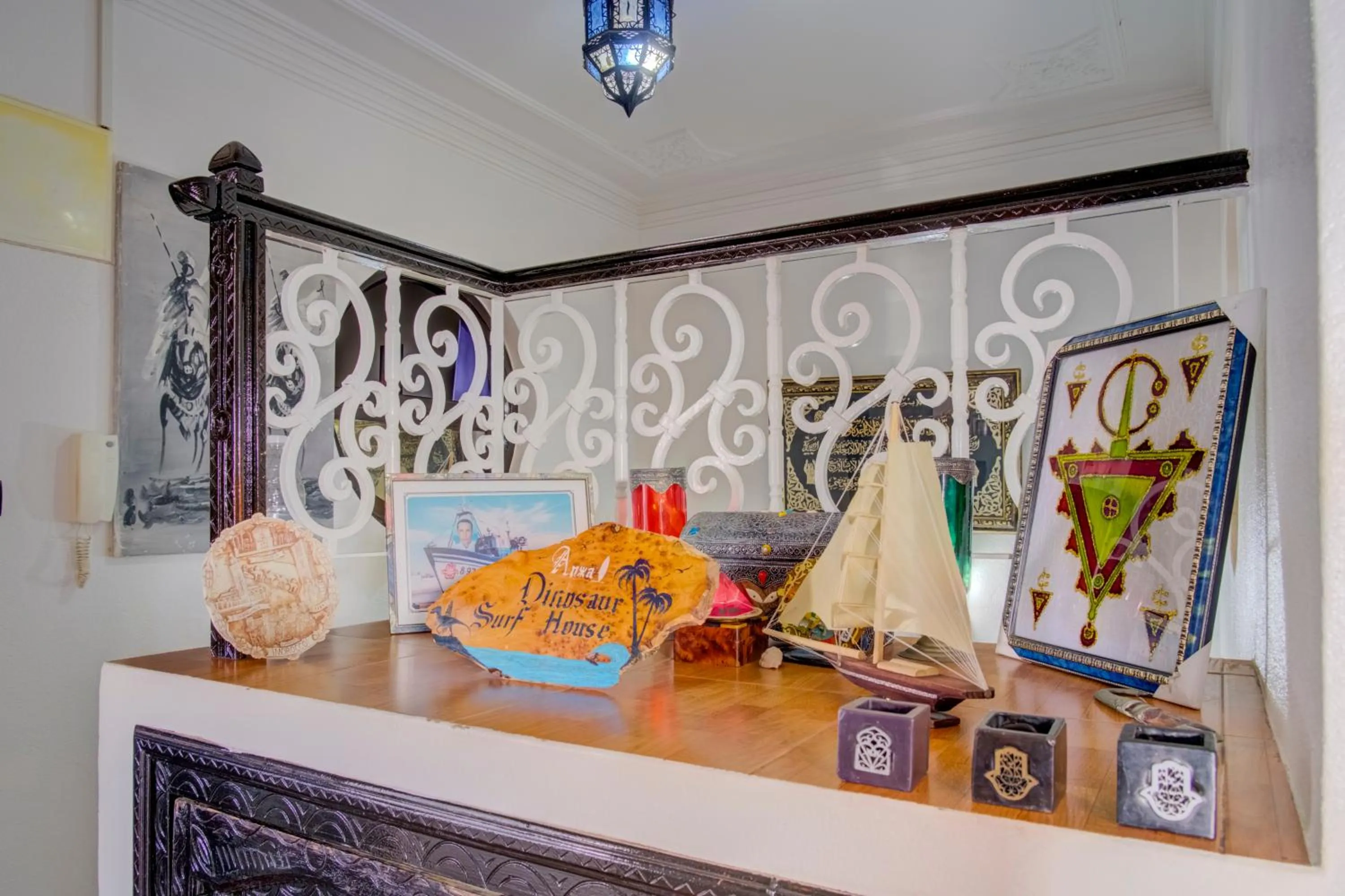 Property building in Dinosaur Anza Surf House