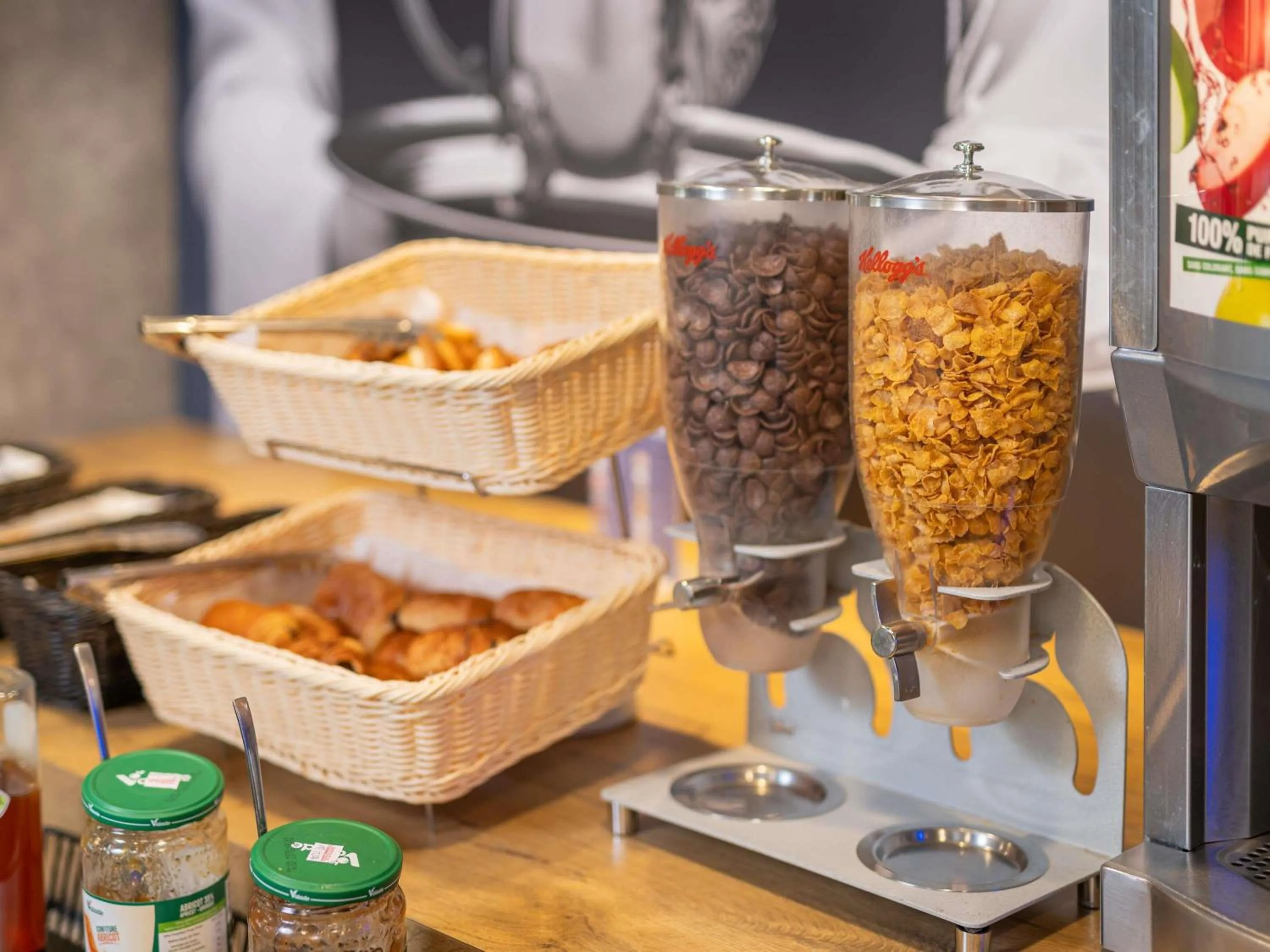 Breakfast in Ibis Budget Lyon Caluire Cité Internationale