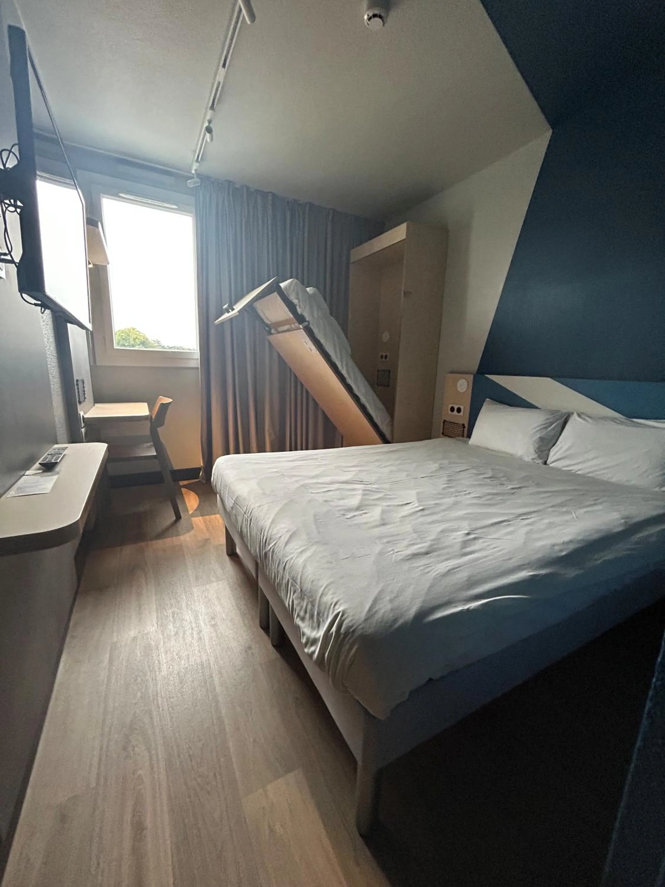 Bedroom, Bed in Ibis Budget Lyon Caluire Cité Internationale