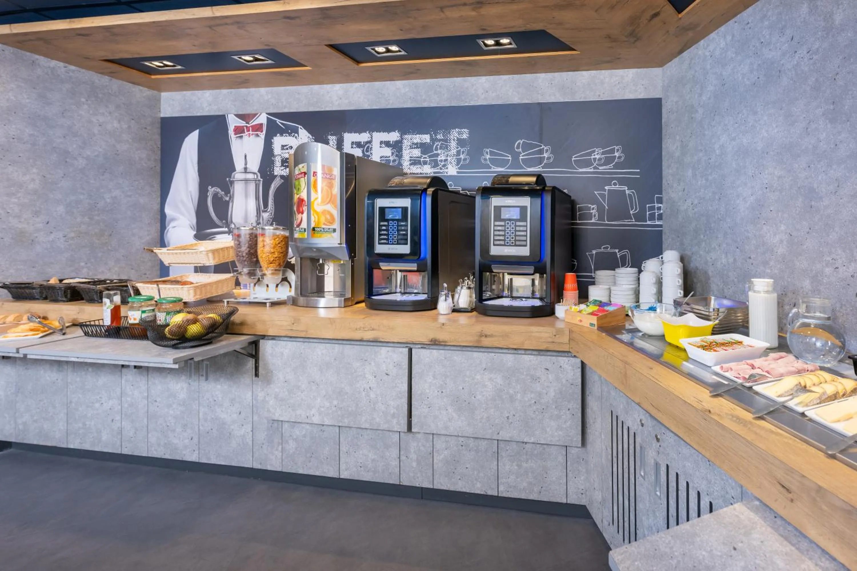 Buffet breakfast in Ibis Budget Lyon Caluire Cité Internationale