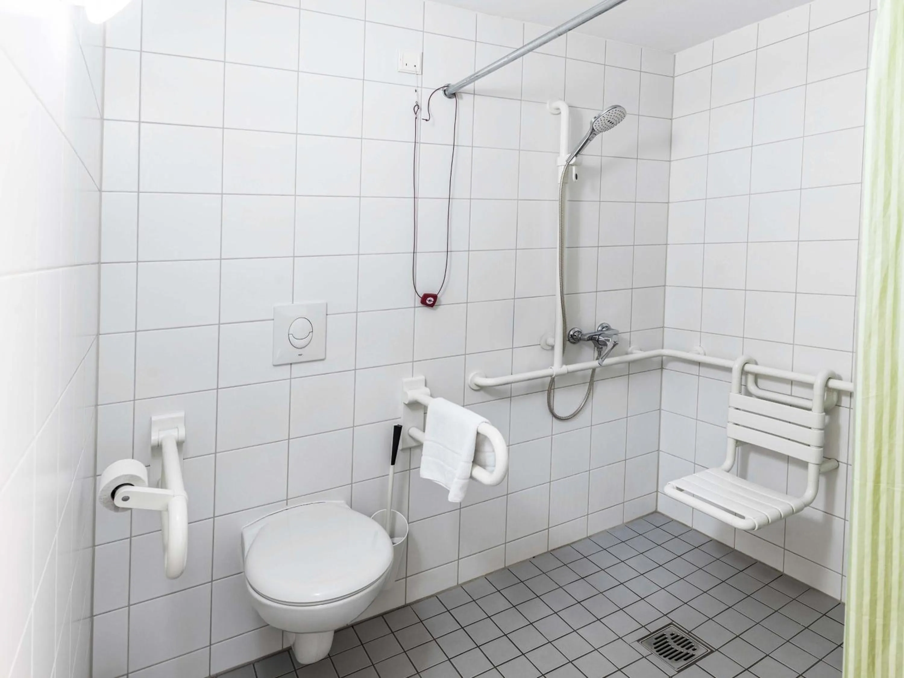 Bathroom in B&B HOTEL Aachen-Nord