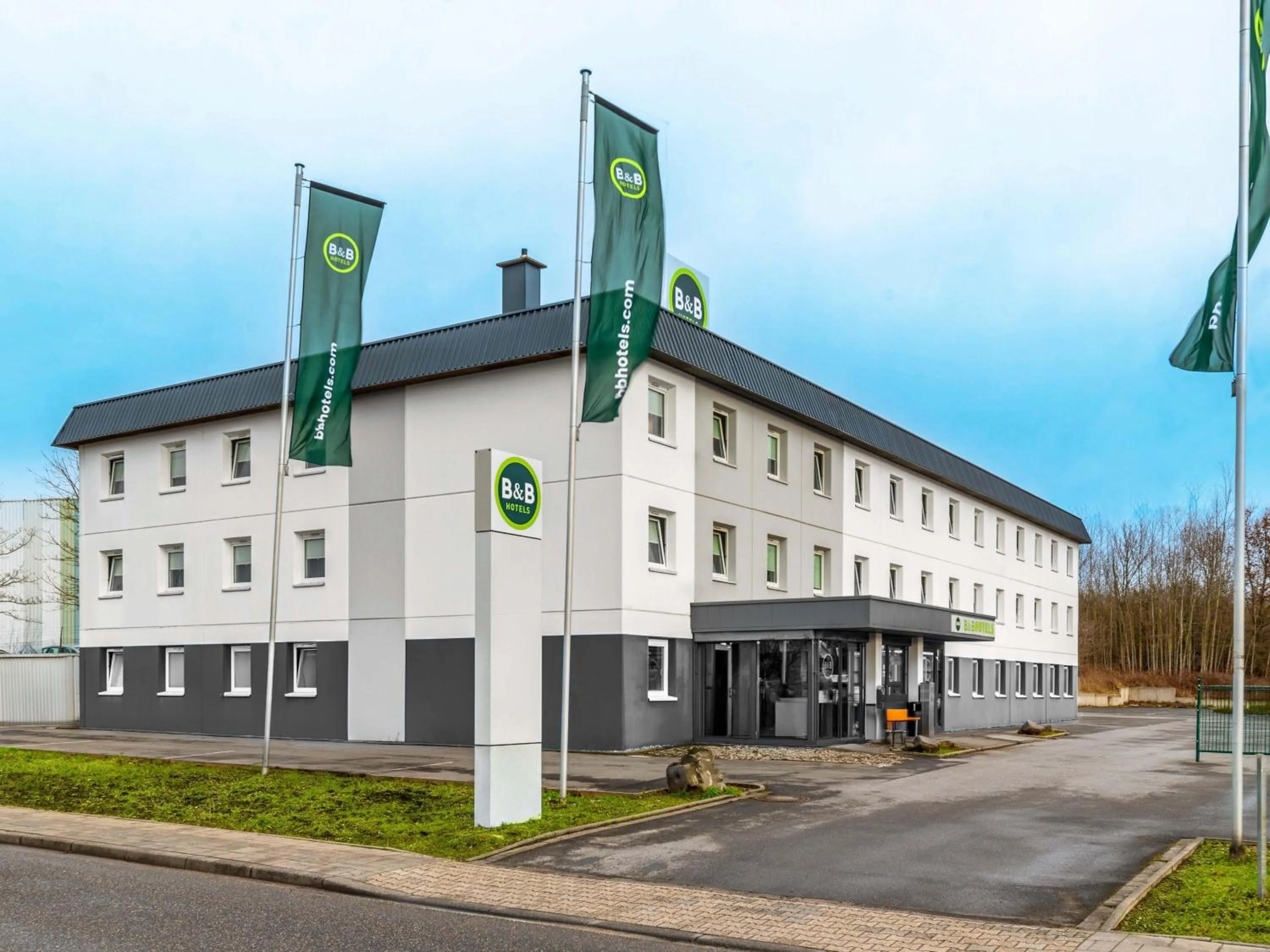 Property building in B&B HOTEL Aachen-Nord