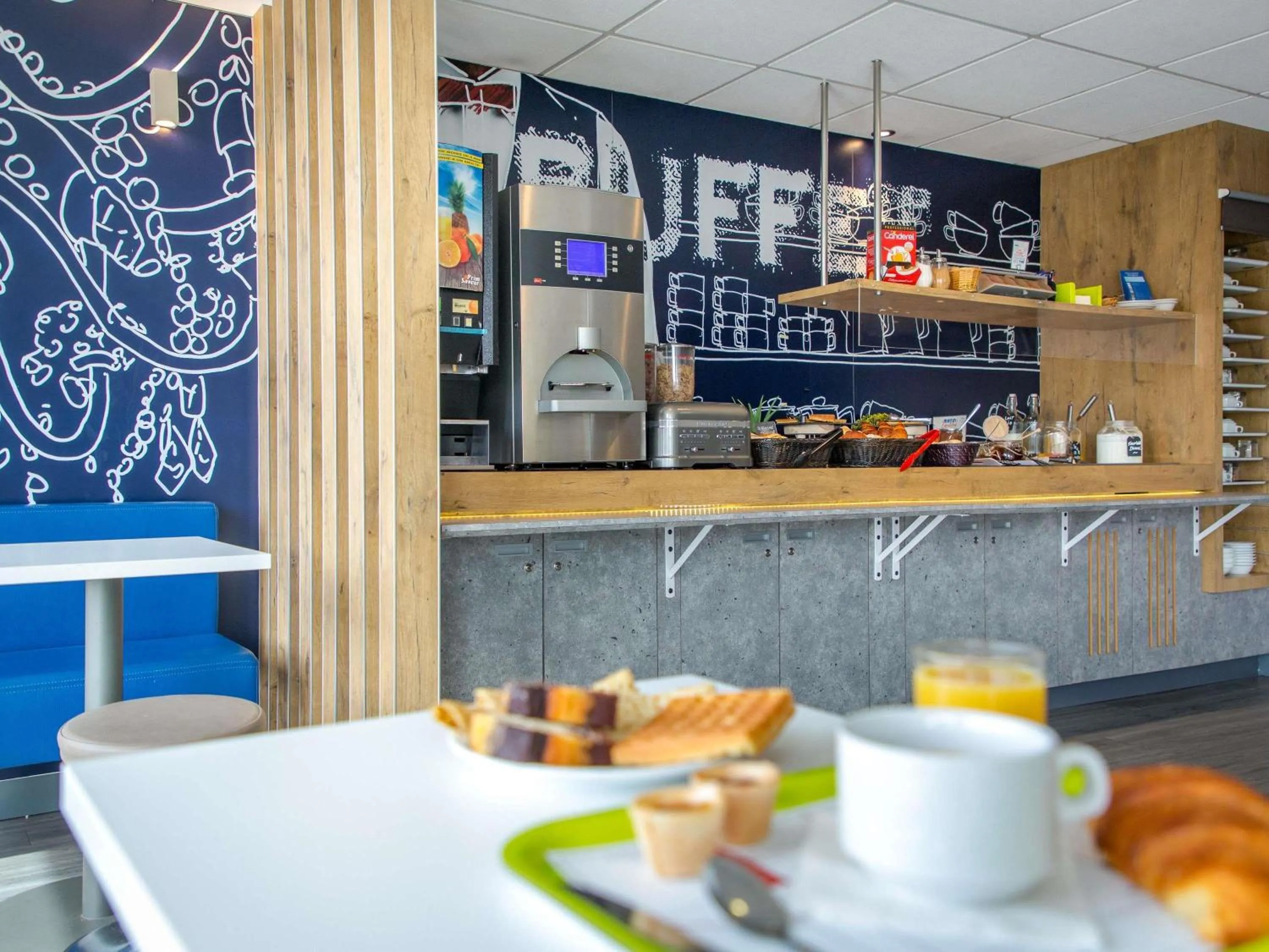 Breakfast in Ibis Budget Fréjus St Raphaël centre