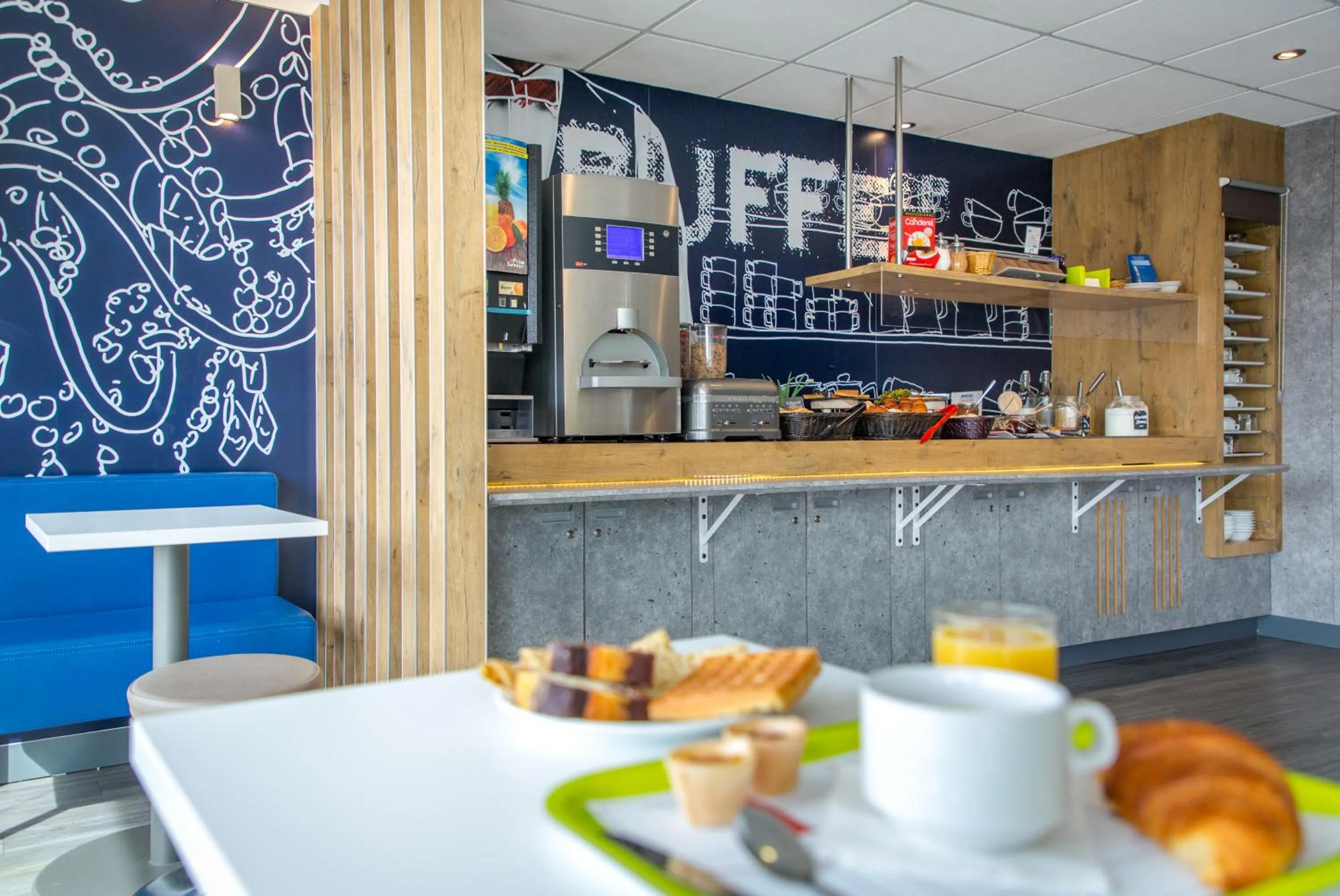 Breakfast in Ibis Budget Fréjus St Raphaël centre