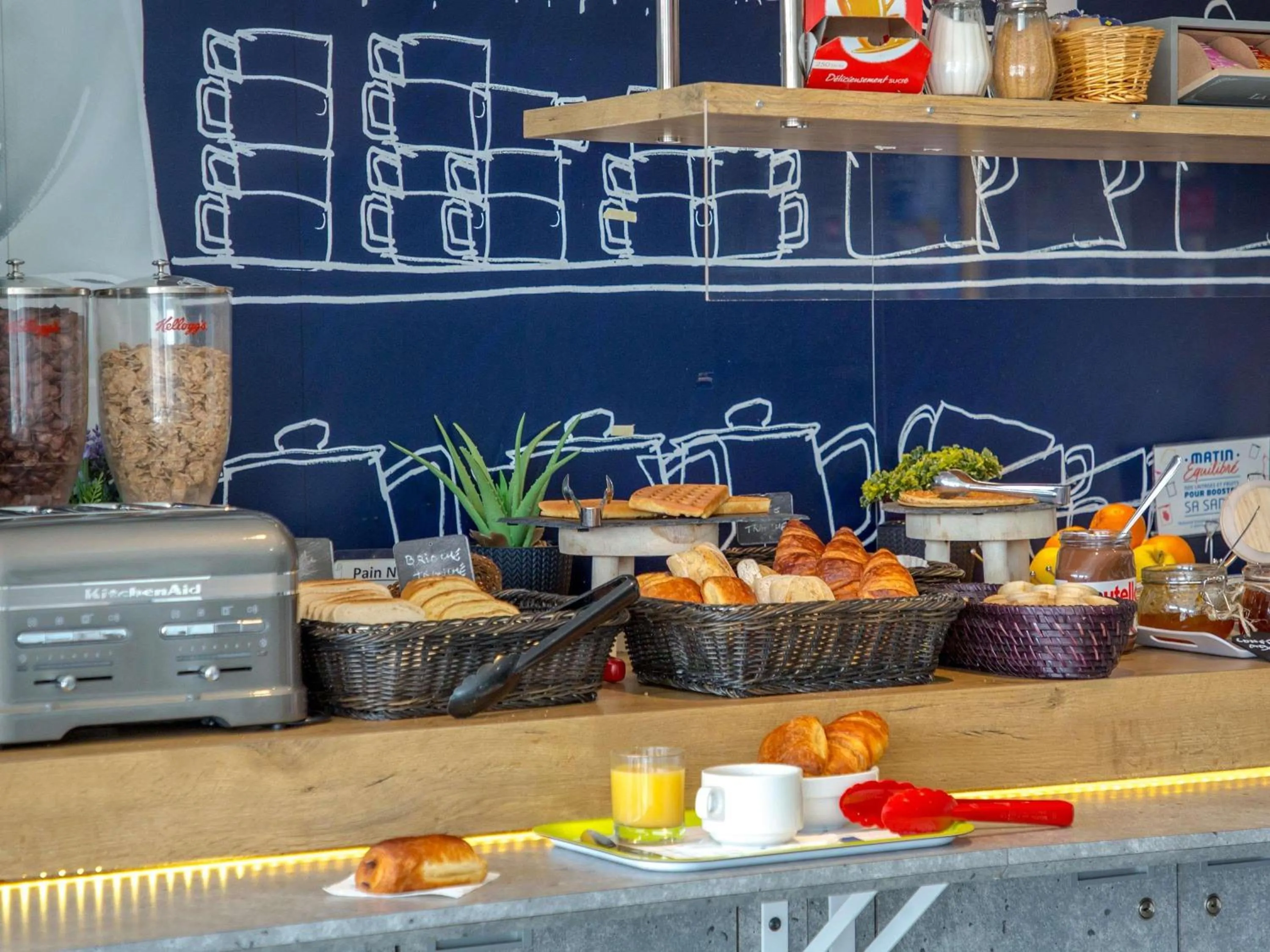 Property building in Ibis Budget Fréjus St Raphaël centre