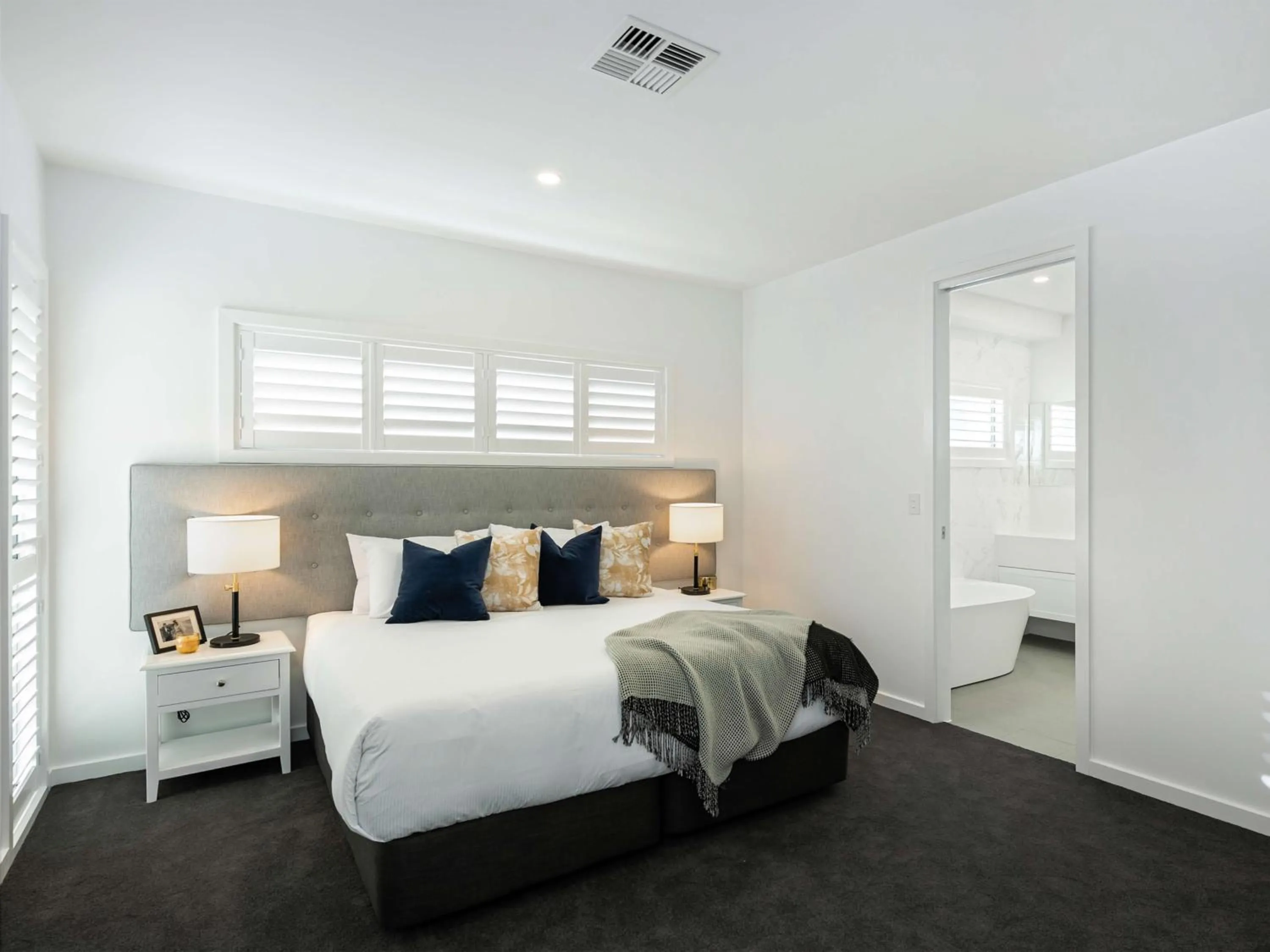 Photo of the whole room, Bed in Peppers Hunter Valley - formerly Grand Mercure