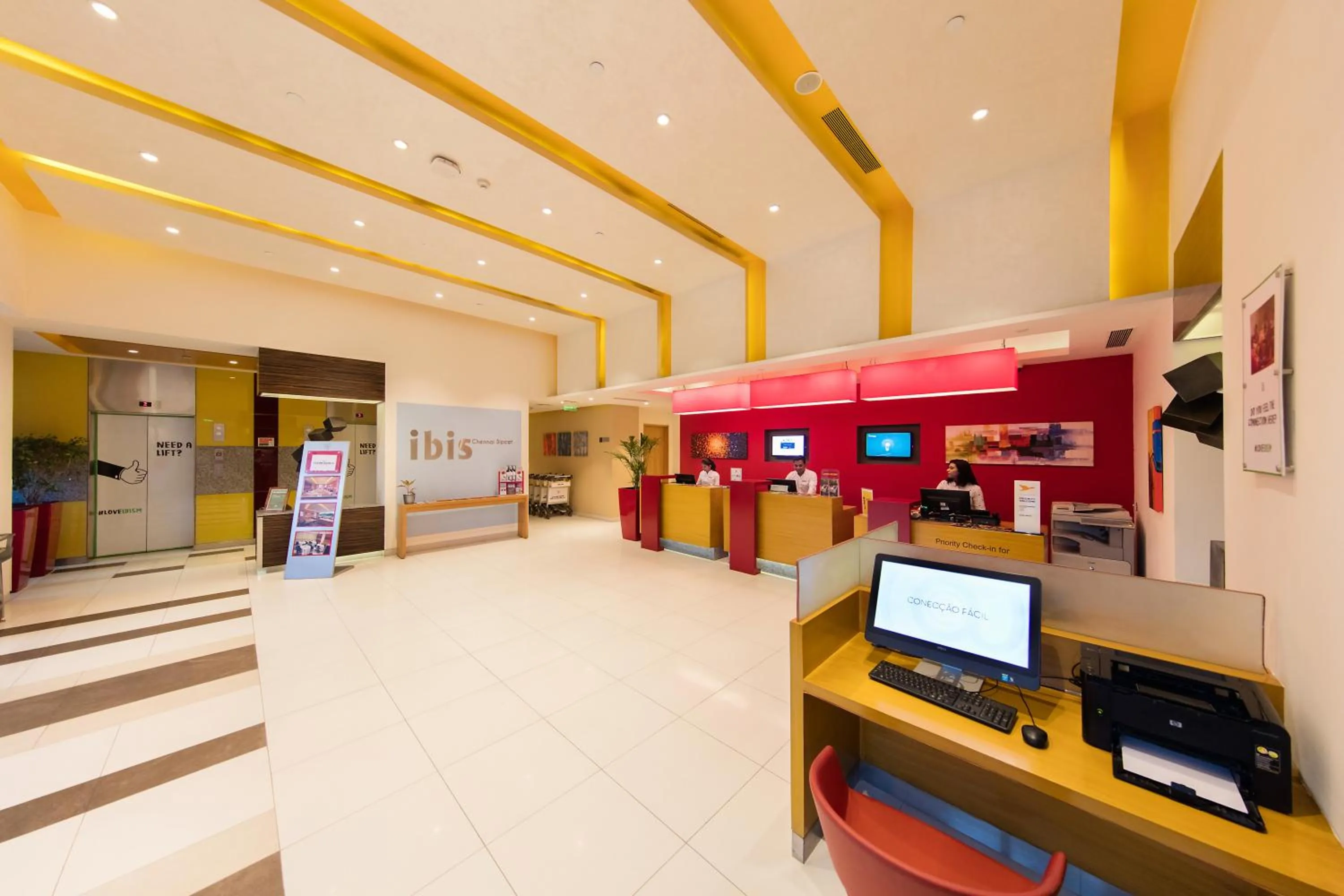 Lobby or reception in ibis Chennai Sipcot - An Accor Brand
