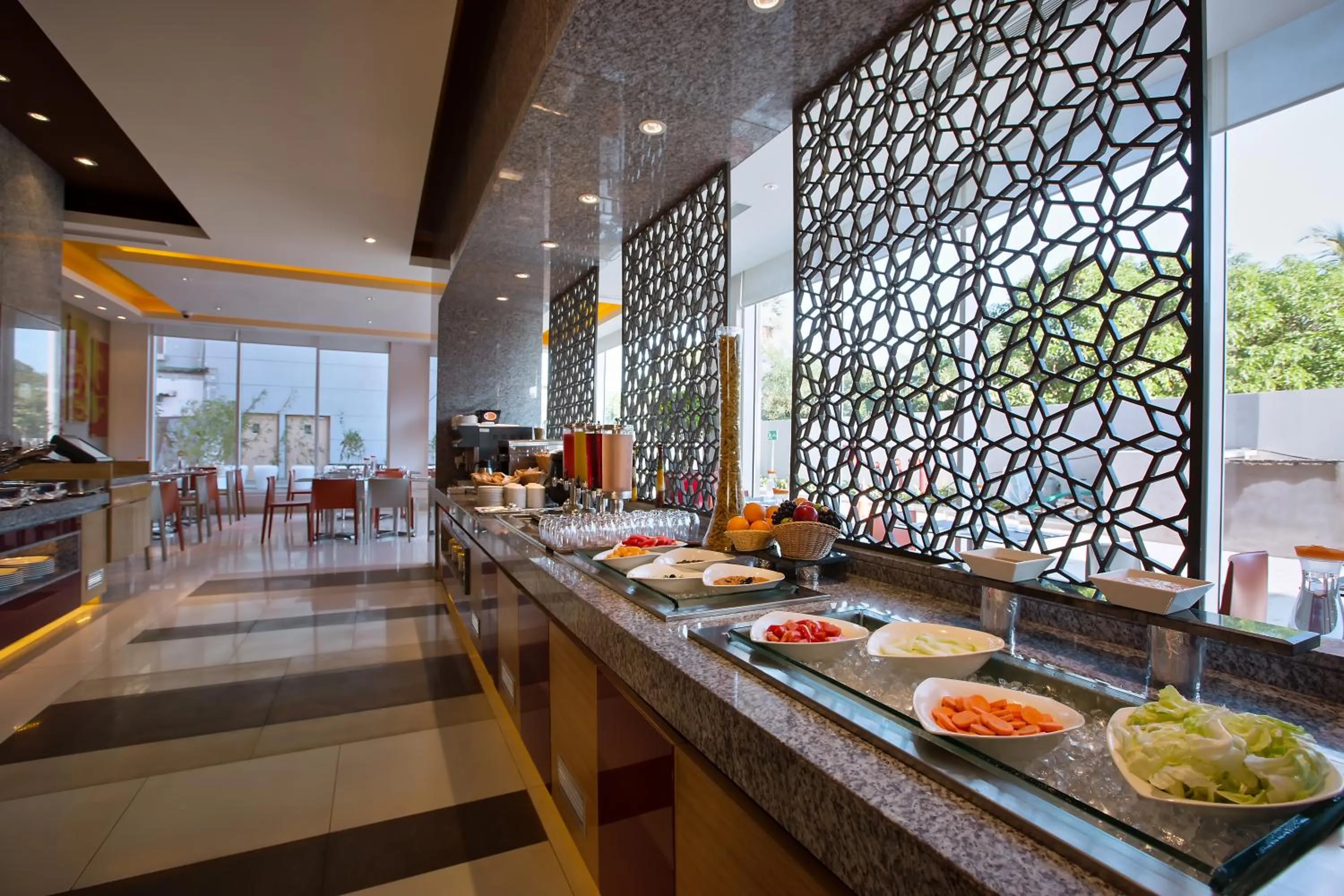 Dining area in ibis Chennai Sipcot - An Accor Brand