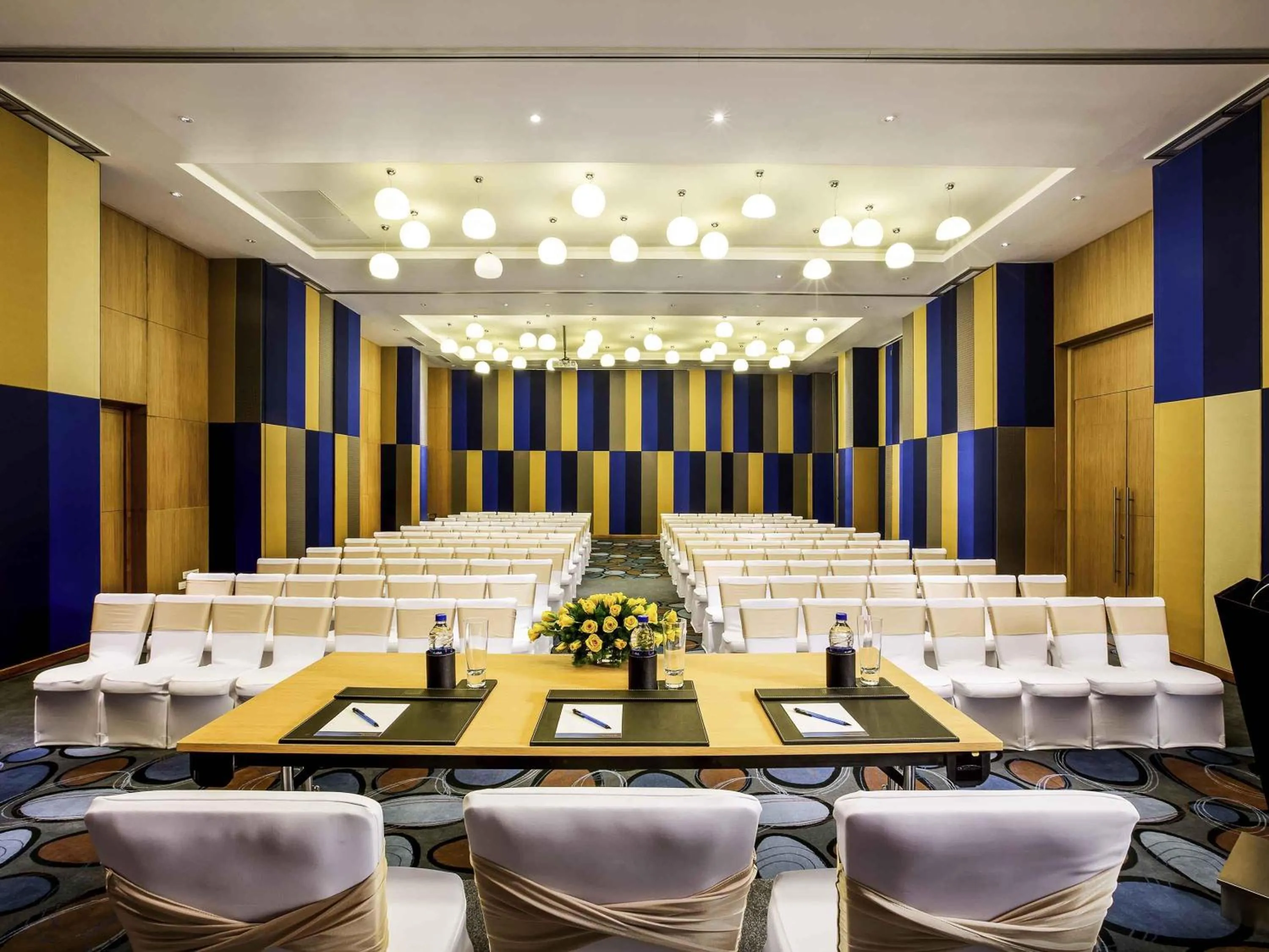 Meeting/conference room in Novotel Chennai Sipcot