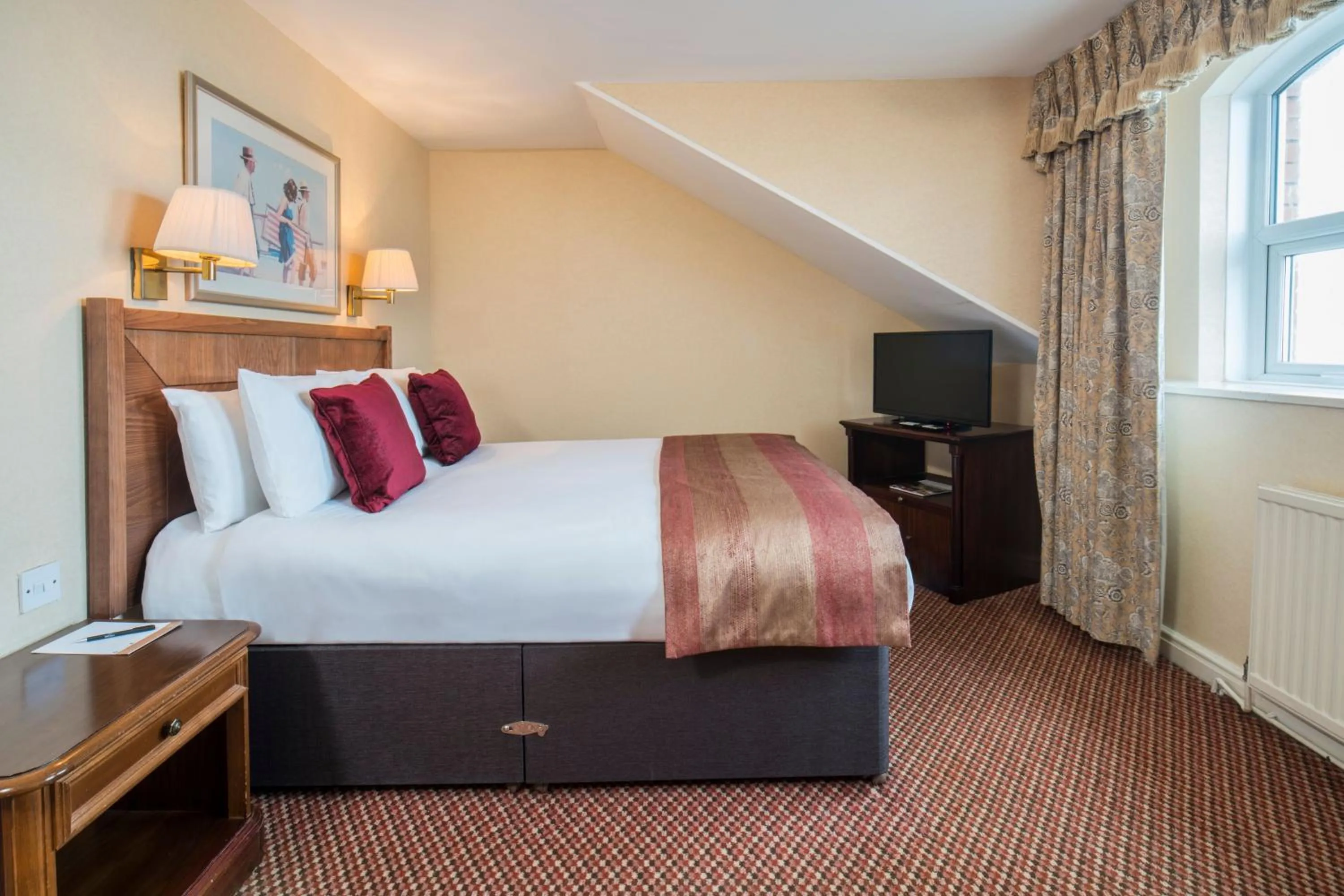 TV and multimedia, Bed in Imperial Hotel Blackpool