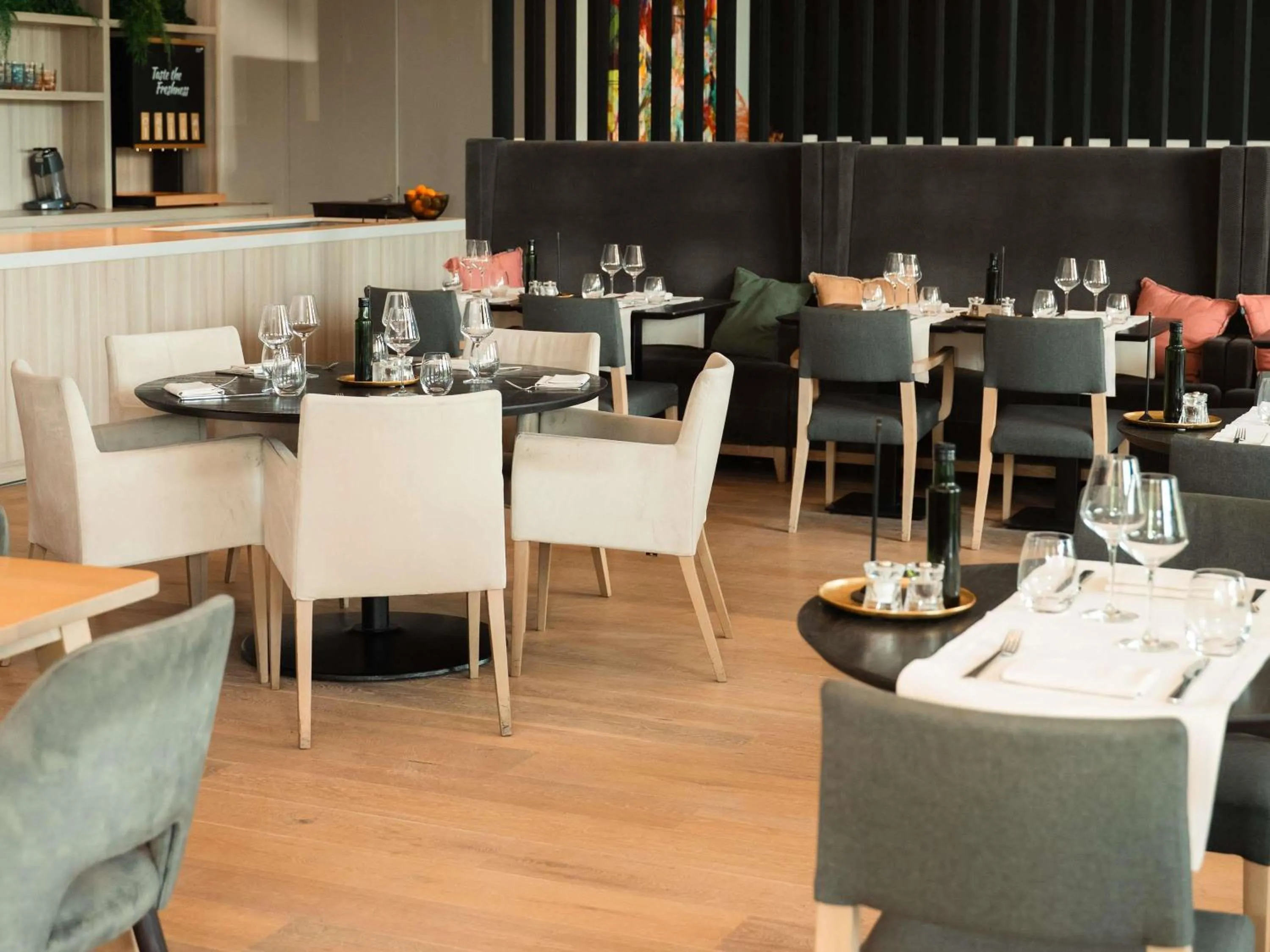 Restaurant/places to eat in C-Hotels Westwing