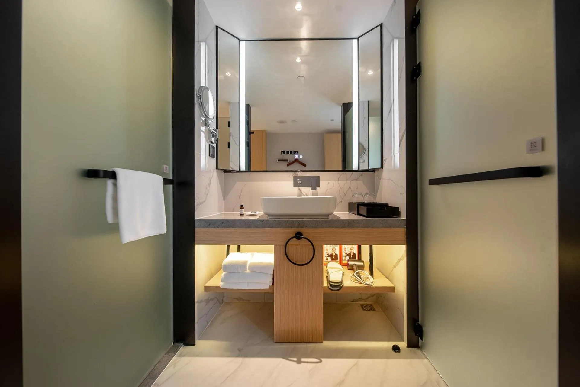 Bathroom in Rezen Select Hotel Guangzhou Baiyun Airport