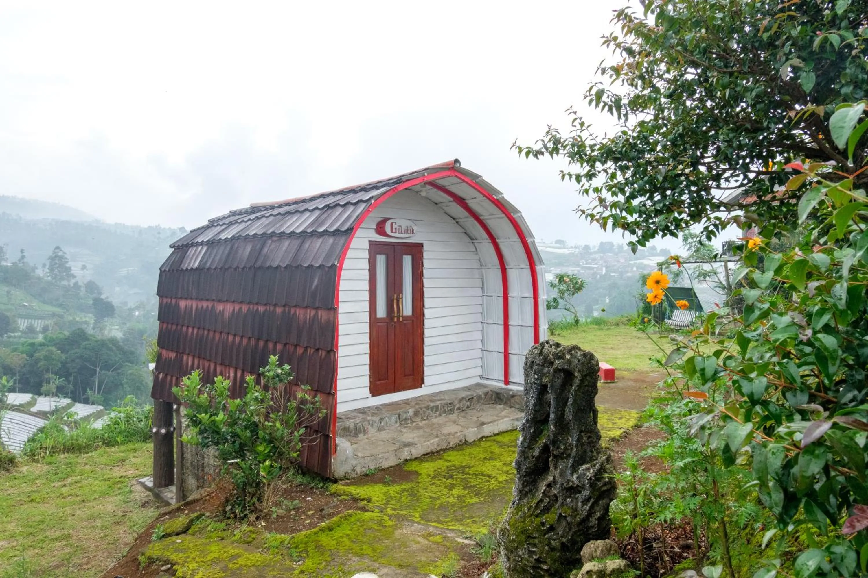 Hilltop Camp, Lembang