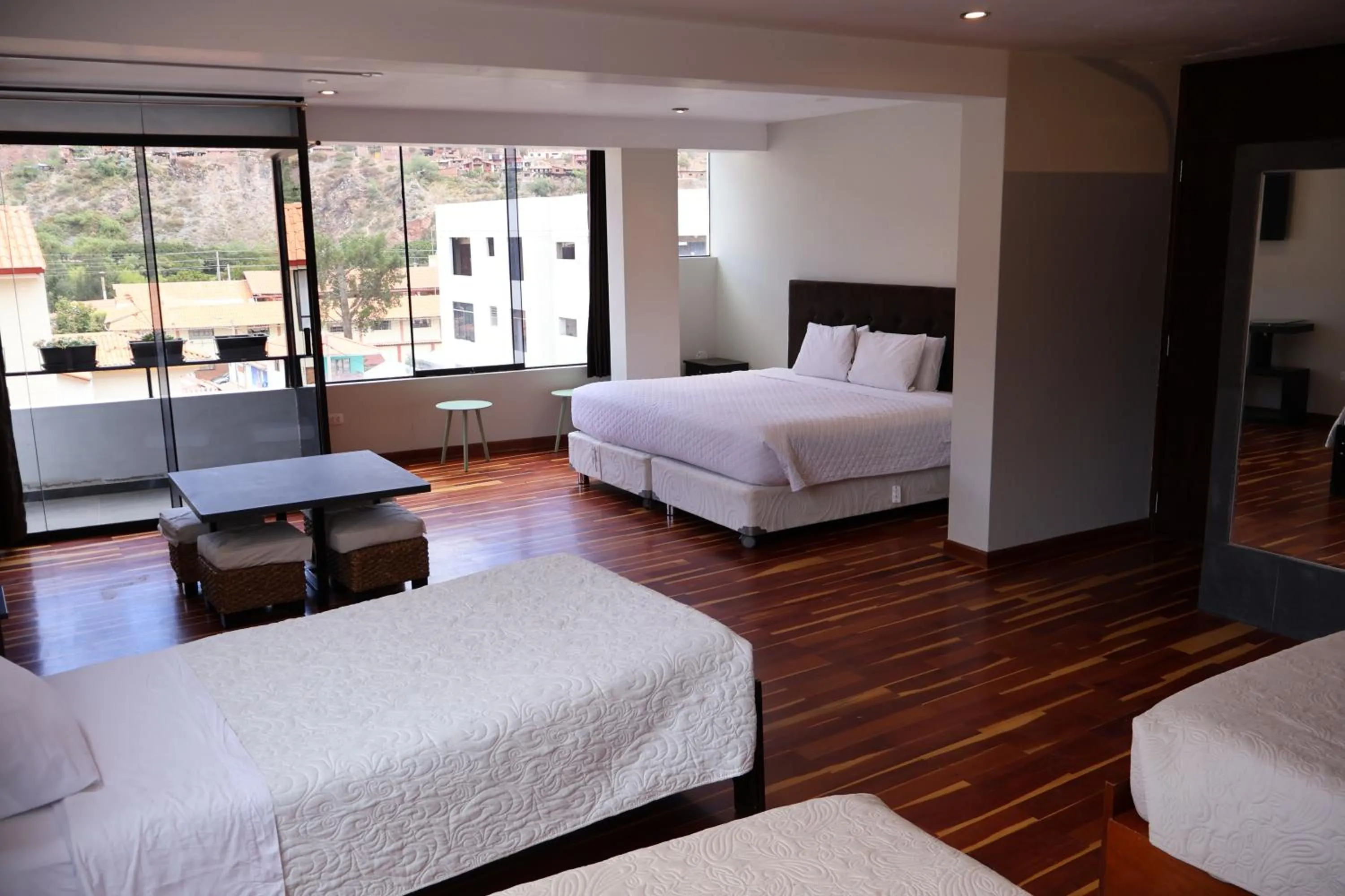 Bed in Hotel California Urubamba