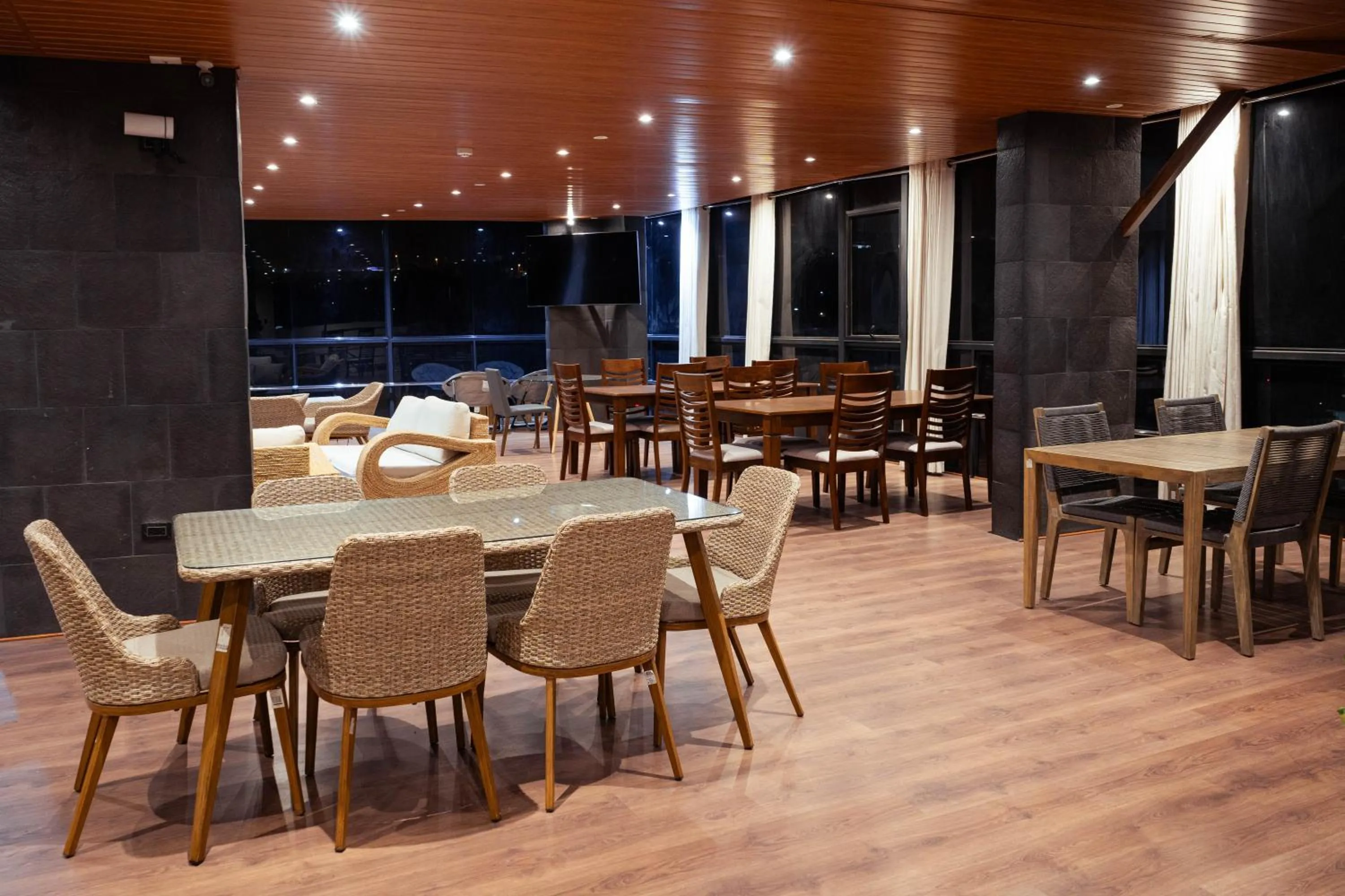 Restaurant/places to eat in Hotel California Urubamba