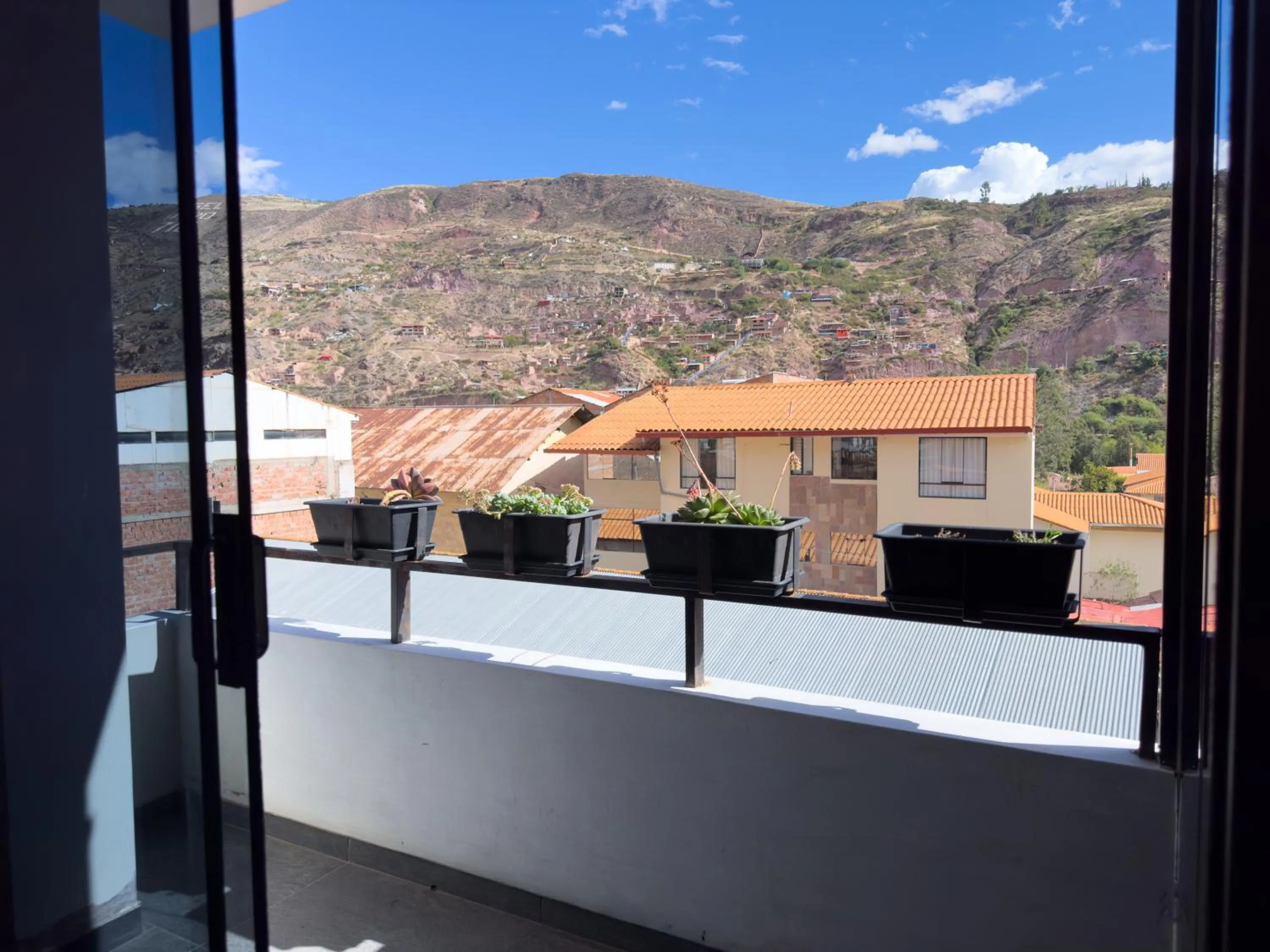 Hotel California Urubamba