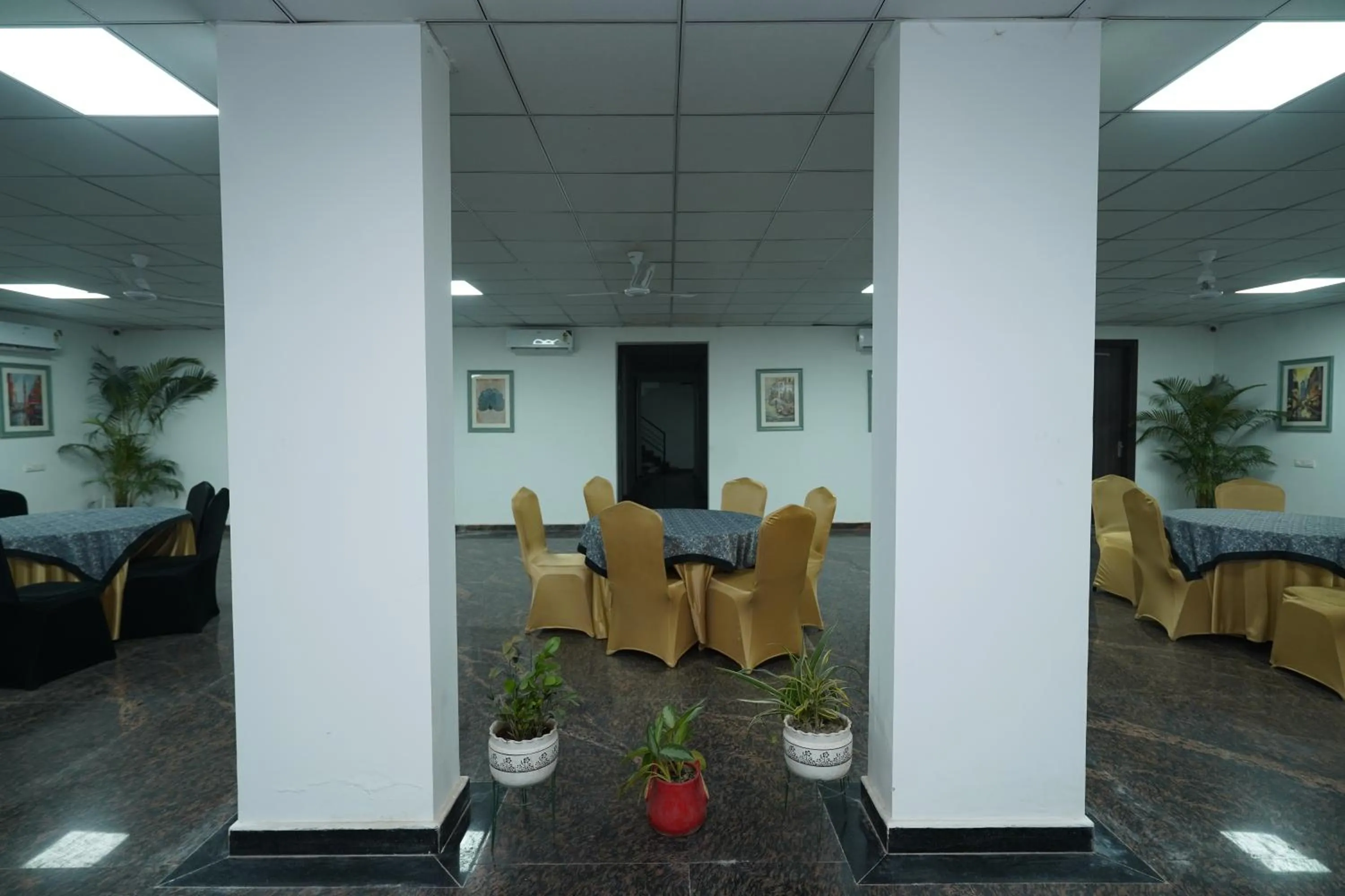 Banquet/Function facilities in Posh Garden Inn Artemis Hospital Road Gurgaon