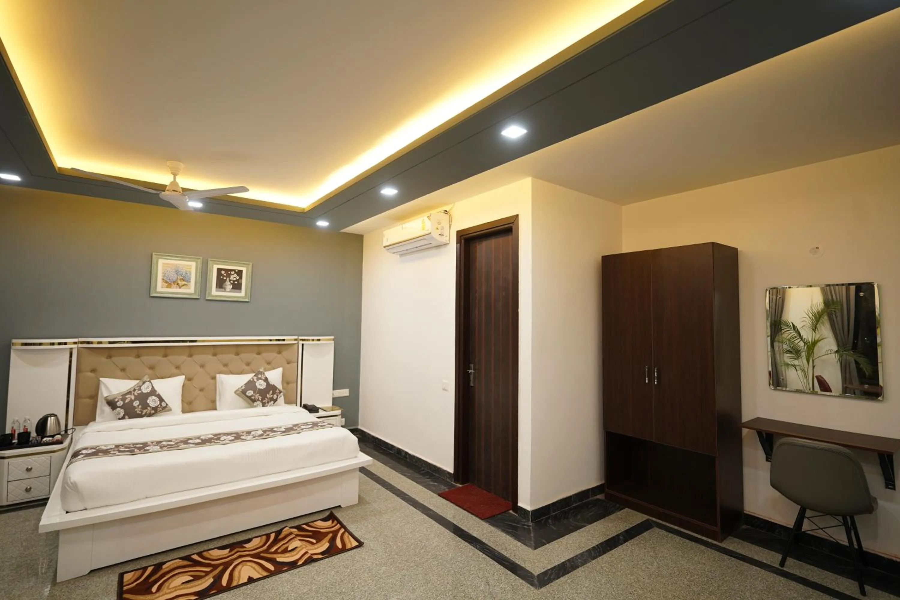 Bed in Posh Garden Inn Artemis Hospital Road Gurgaon