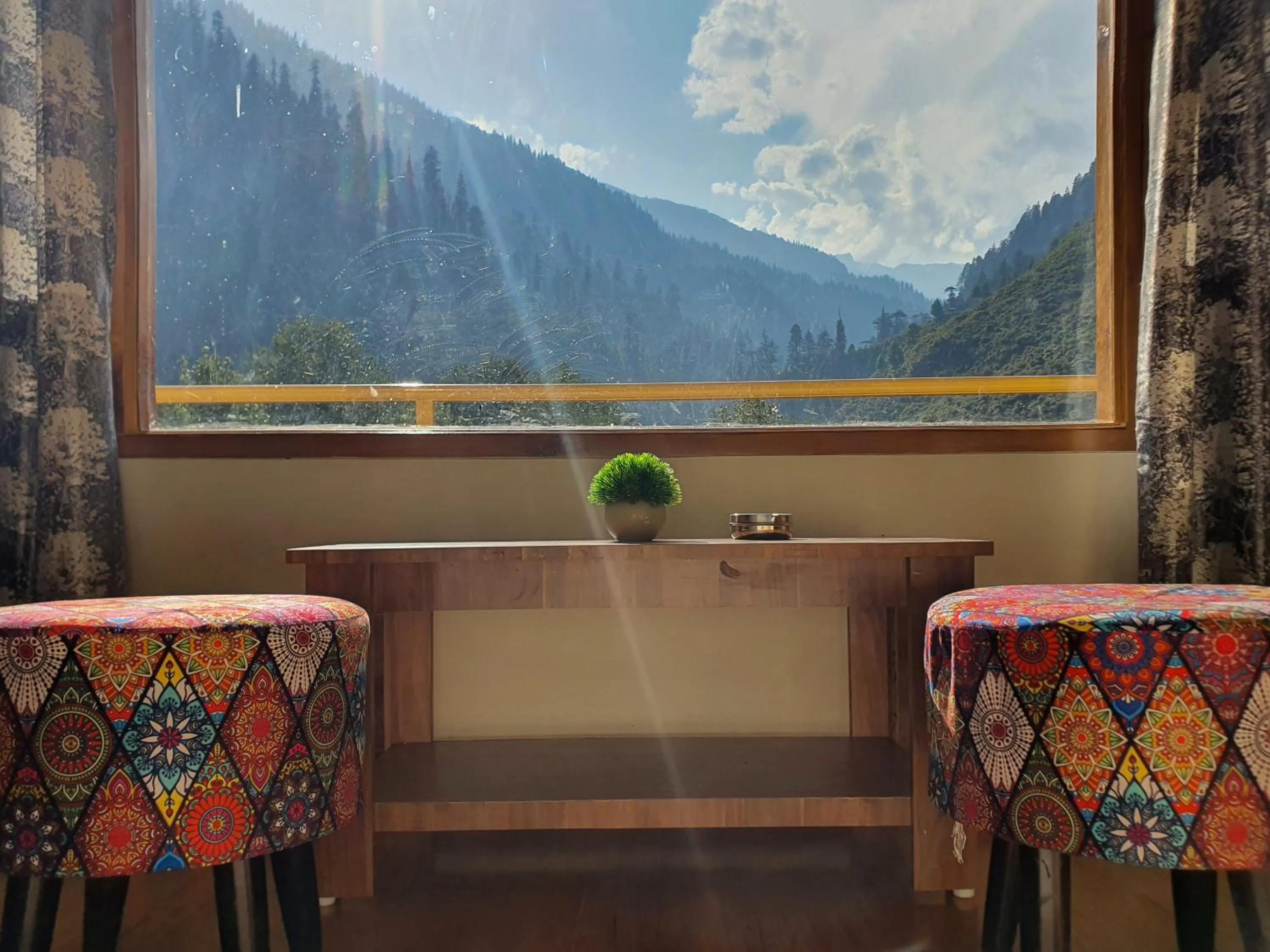 Alooma Cafe and Homestay