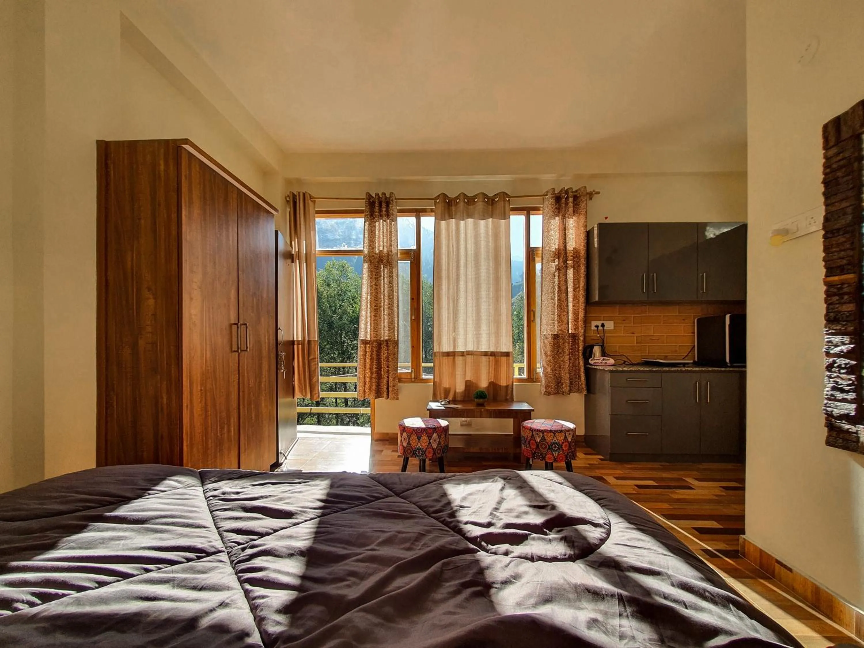 Alooma Cafe and Homestay