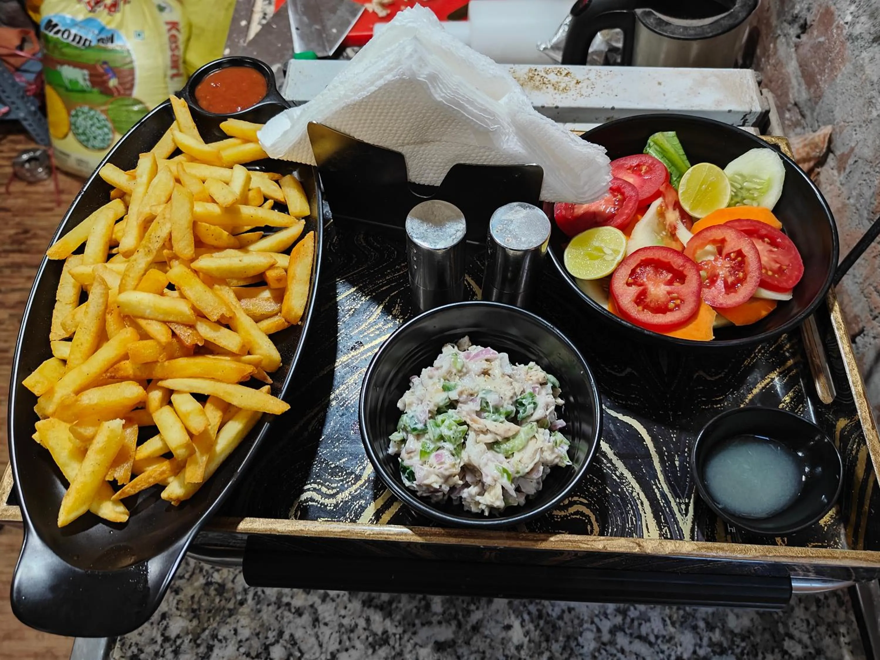 Alooma Cafe and Homestay