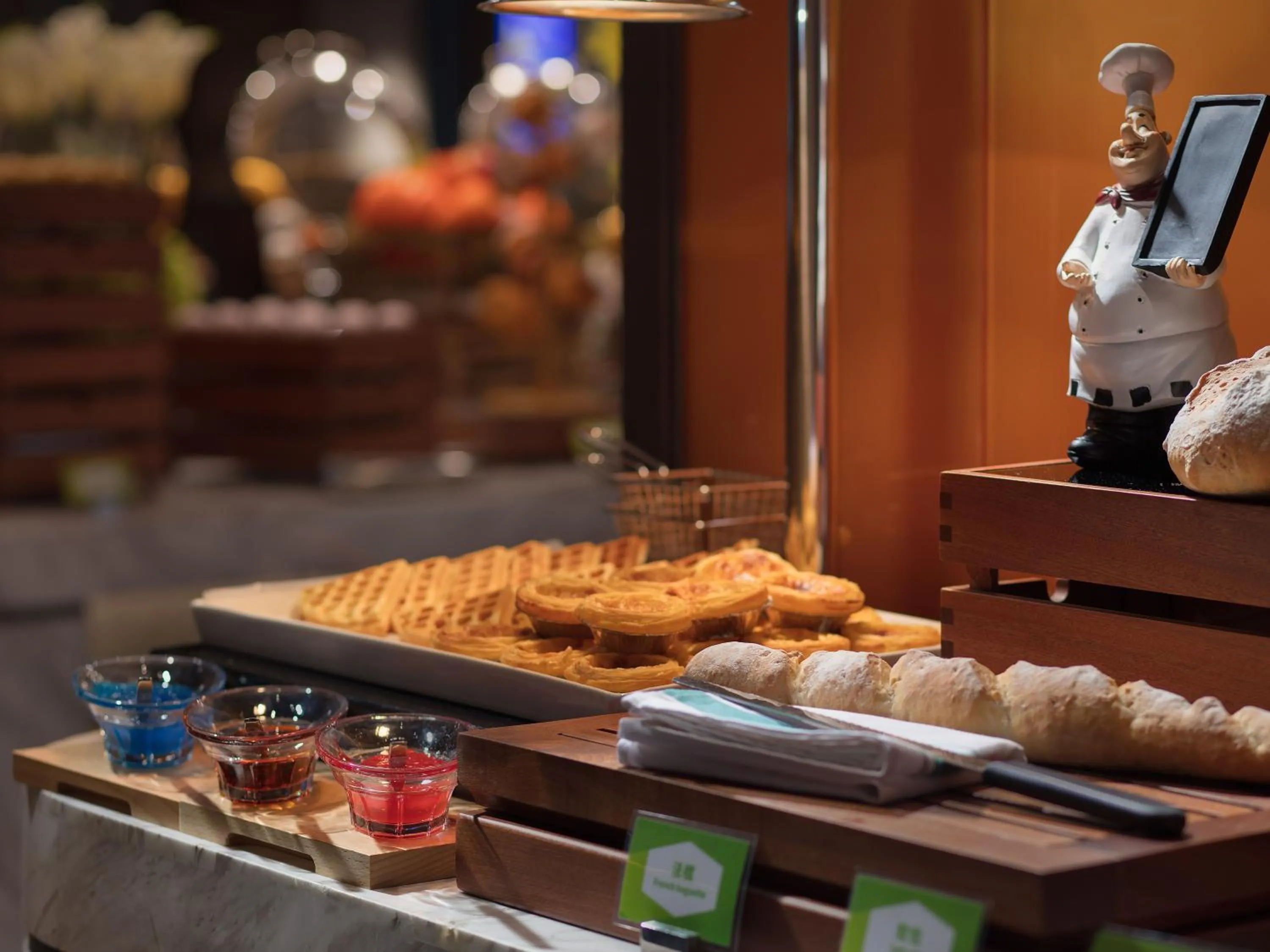 Buffet breakfast in Hampton by Hilton Shenzhen Bao'an Airport