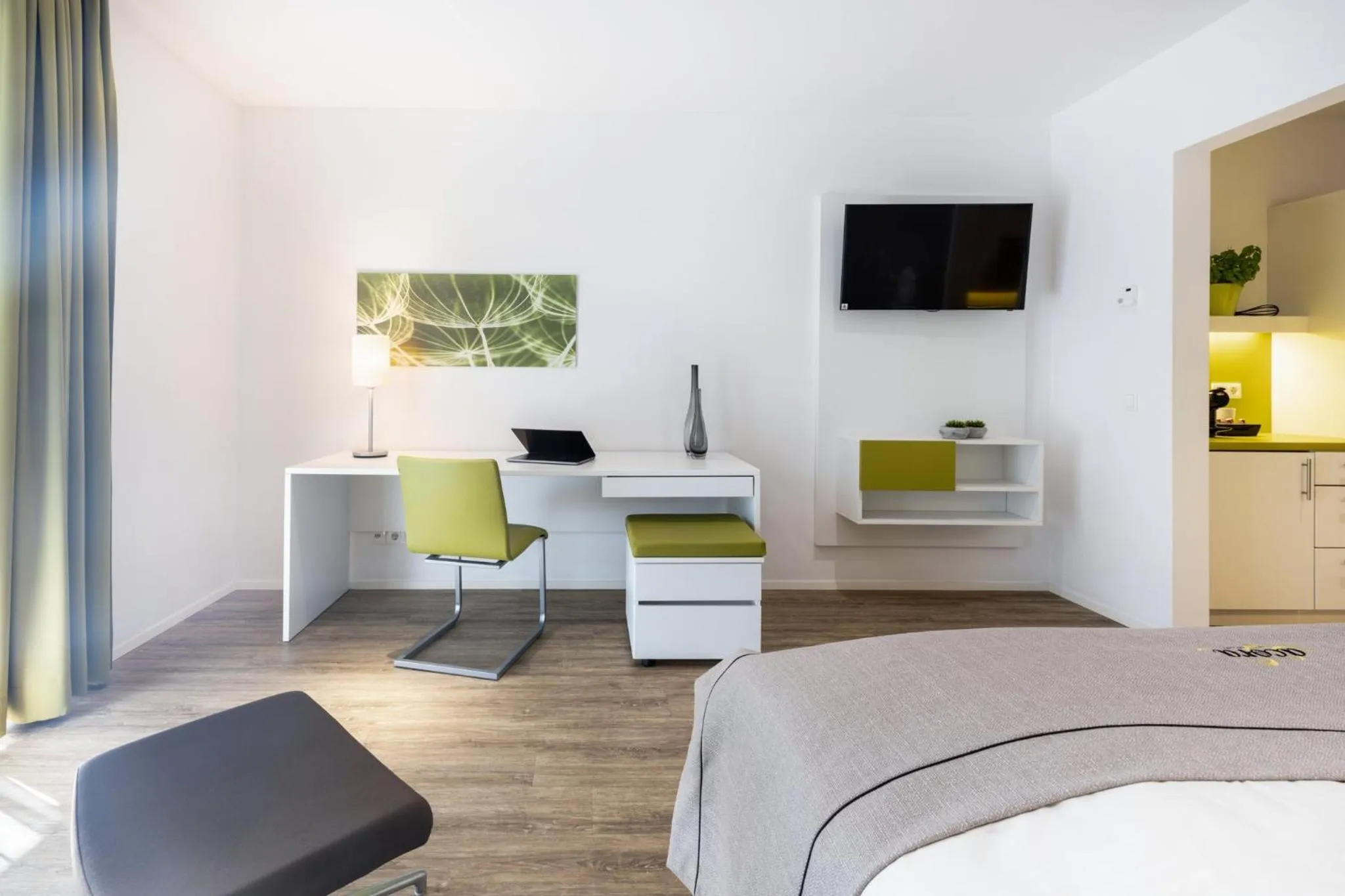 Photo of the whole room, Bed in acora Fürth Living the City