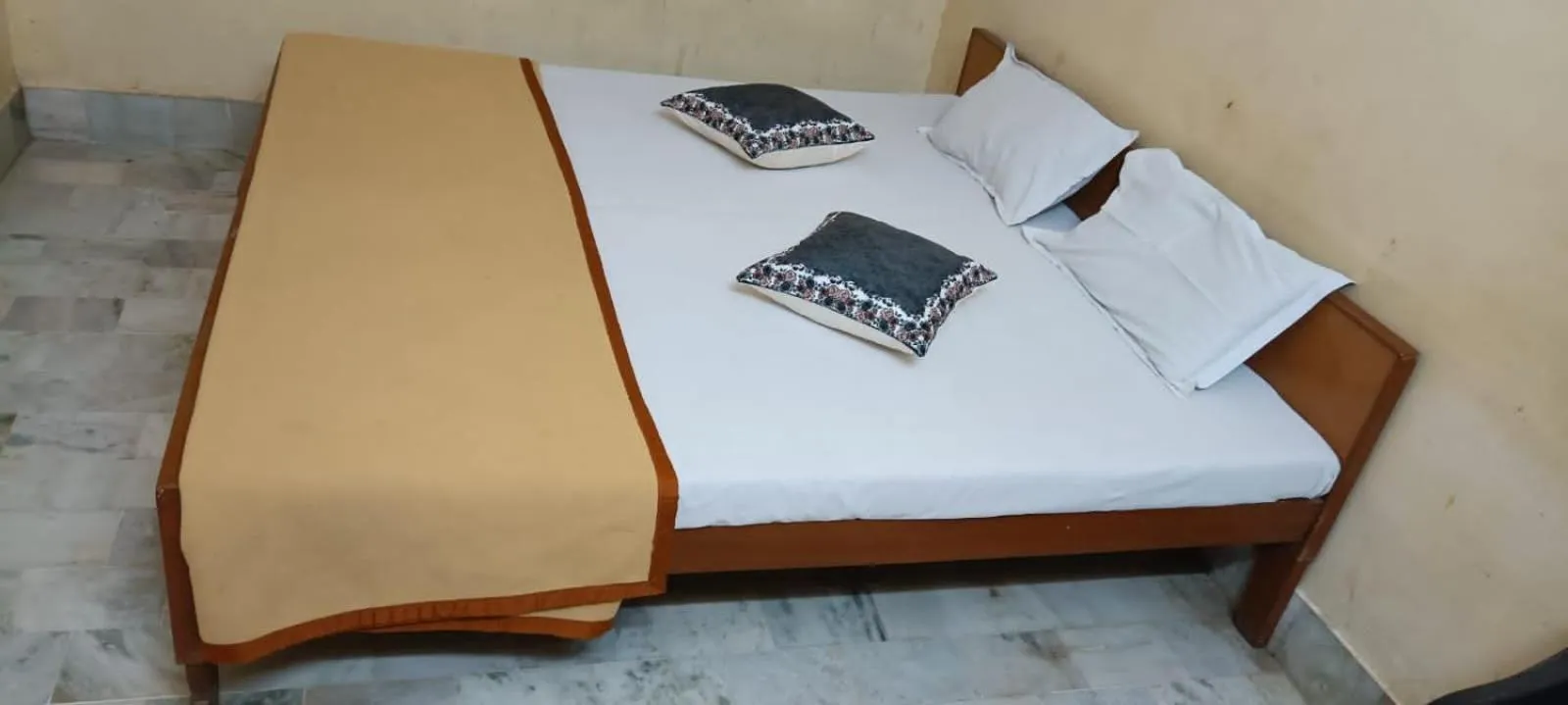 Bed in Hotel Raj Jaisalmer