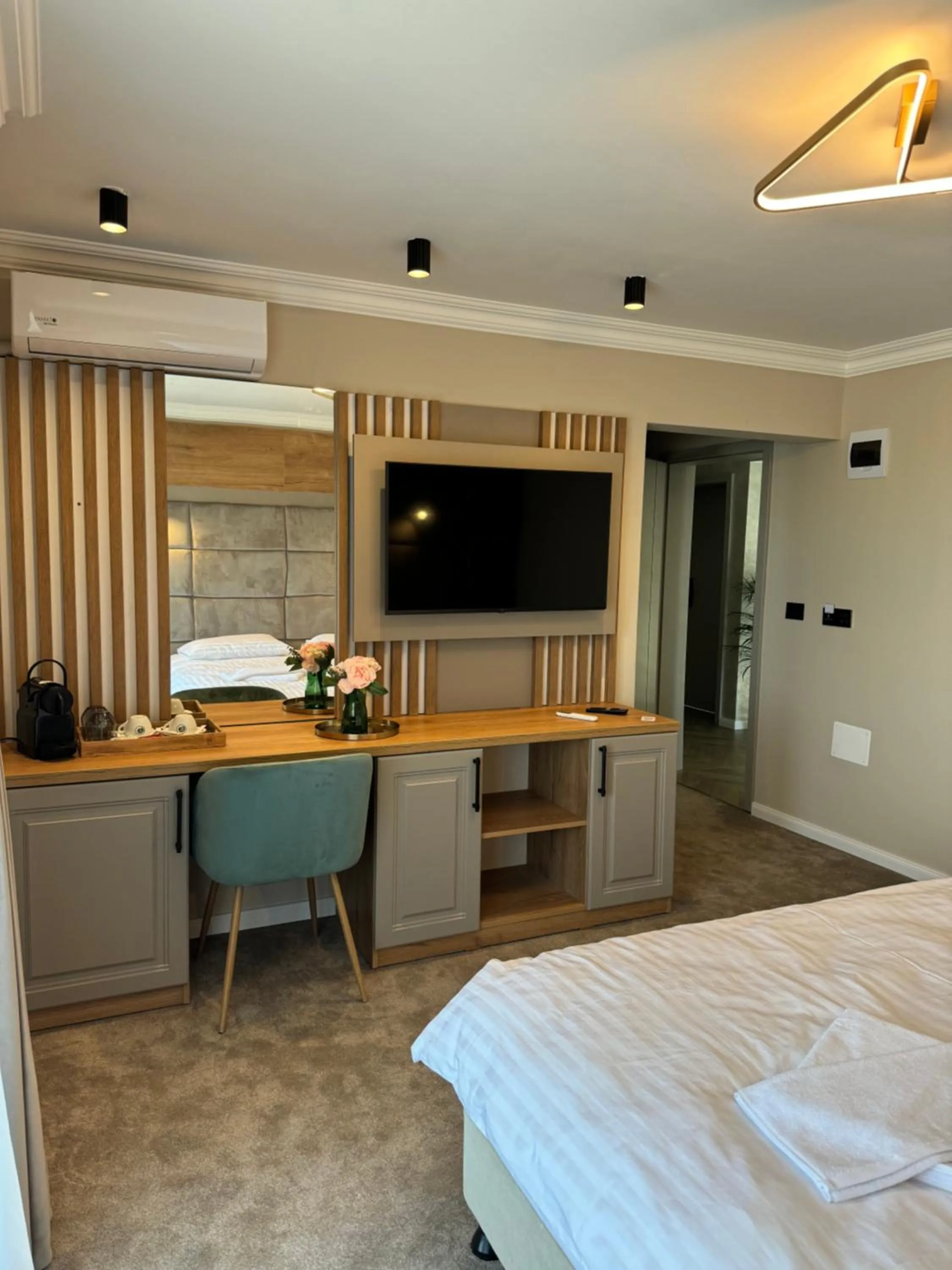 Bed in PENSIUNEA ANA