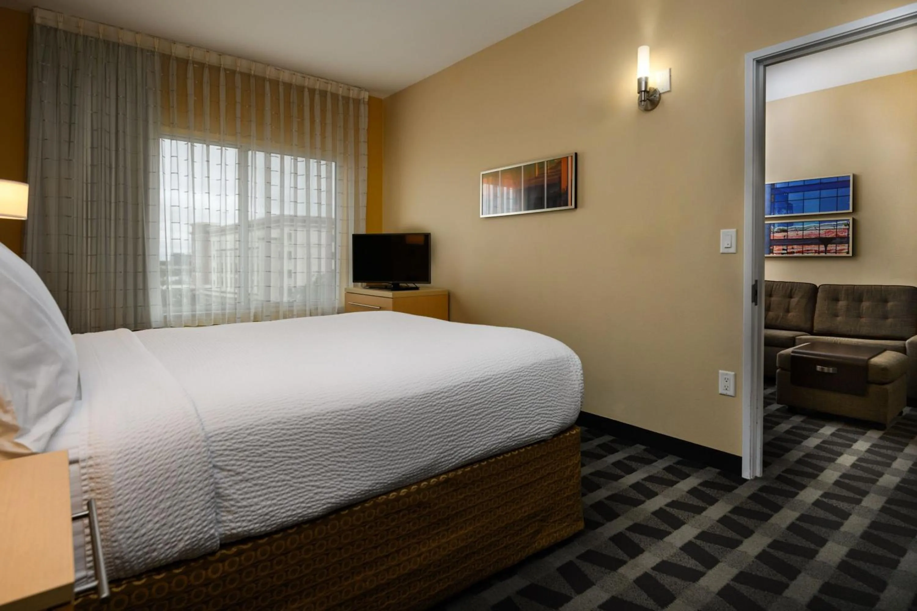 Bedroom, Bed in TownePlace Suites by Marriott Houston Westchase