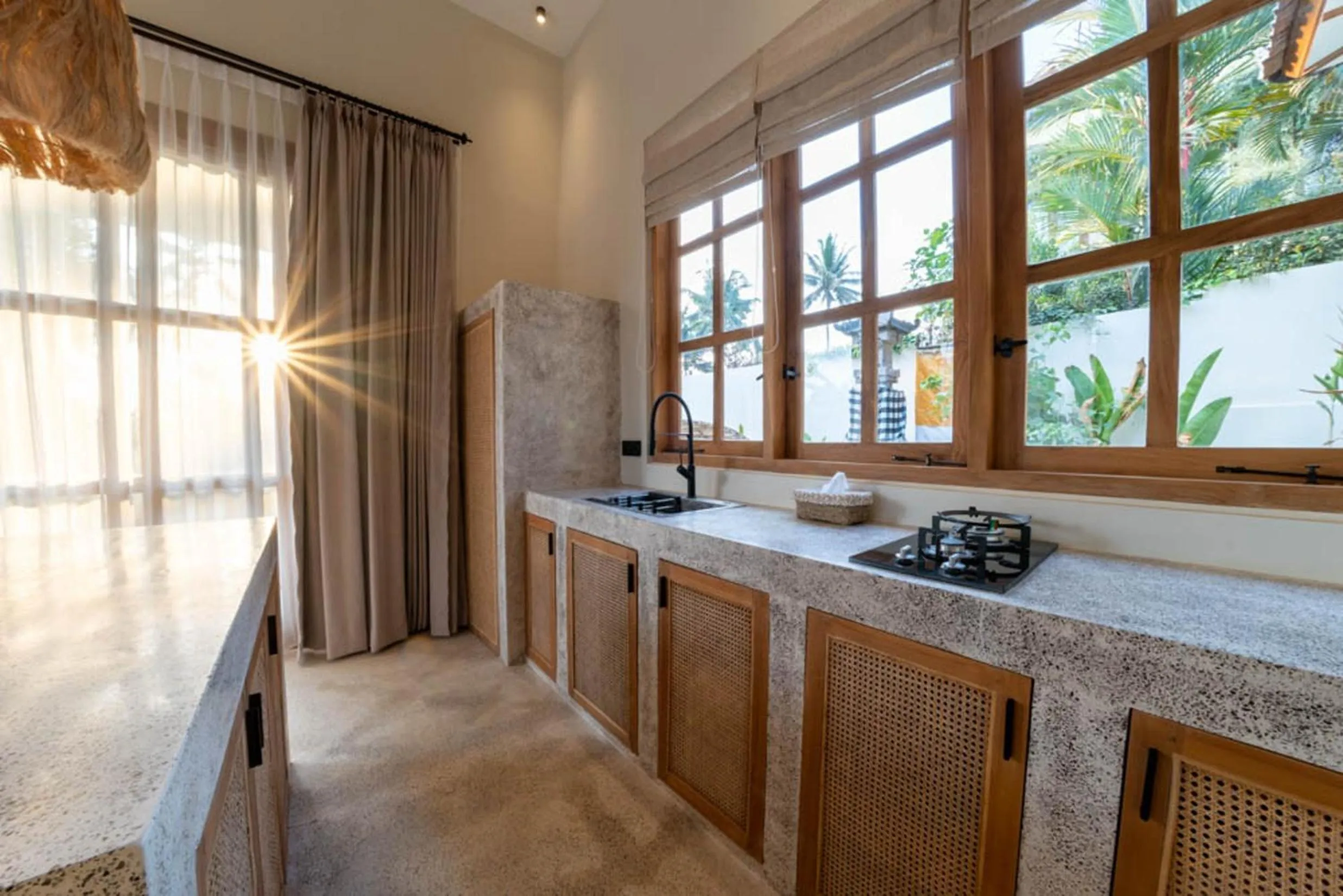 Kitchen or kitchenette in Semiramida Villa by EVDEkimi - Elegant 2BR with Pool, Open-air bath, Patio