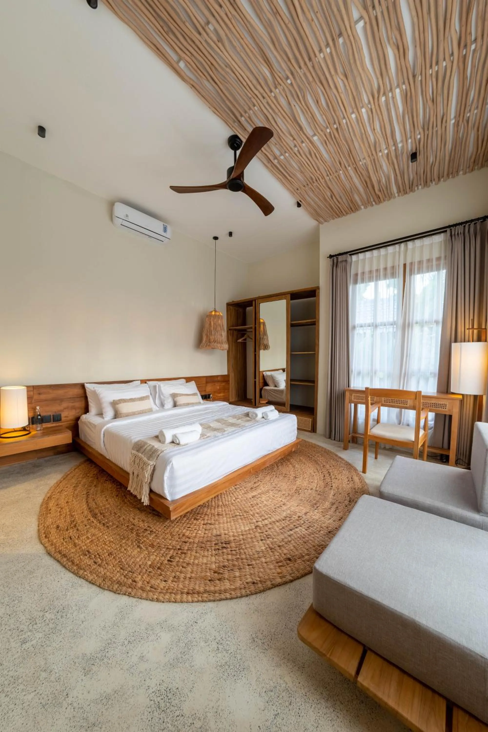 Bed in Semiramida Villa by EVDEkimi - Elegant 2BR with Pool, Open-air bath, Patio